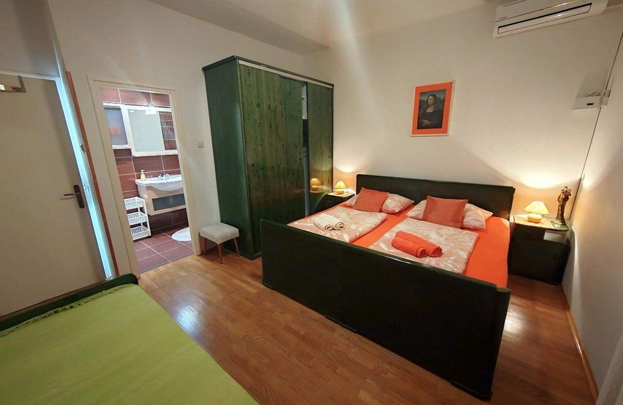 Top Rab Barbat Top Rab Barbat