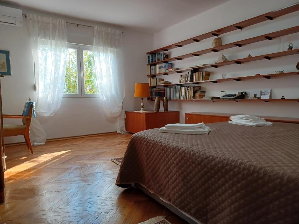 Three bedroom apartment with terrace and sea view Rijeka  A-a