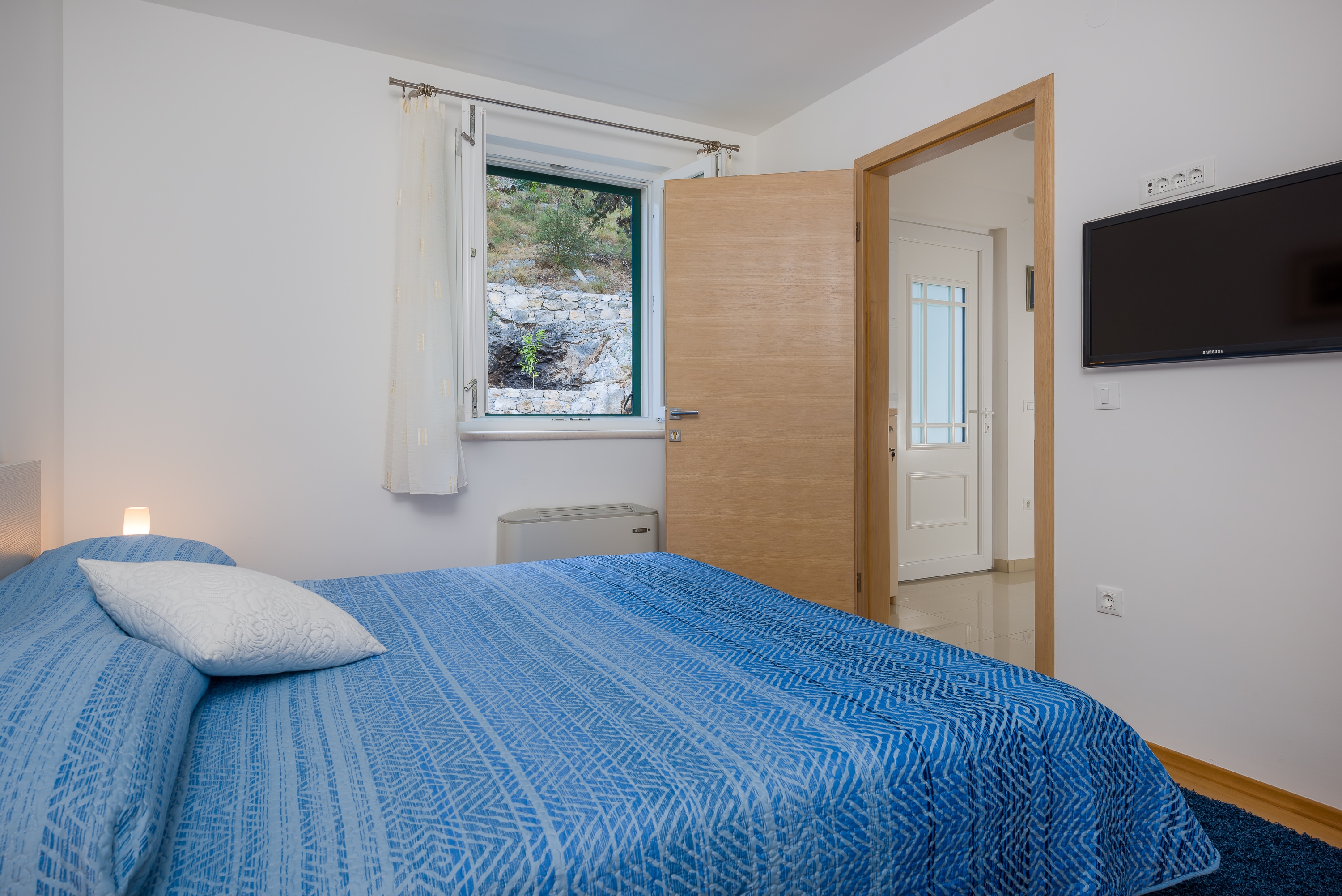 One bedroom apartment with terrace Hvar  A-d