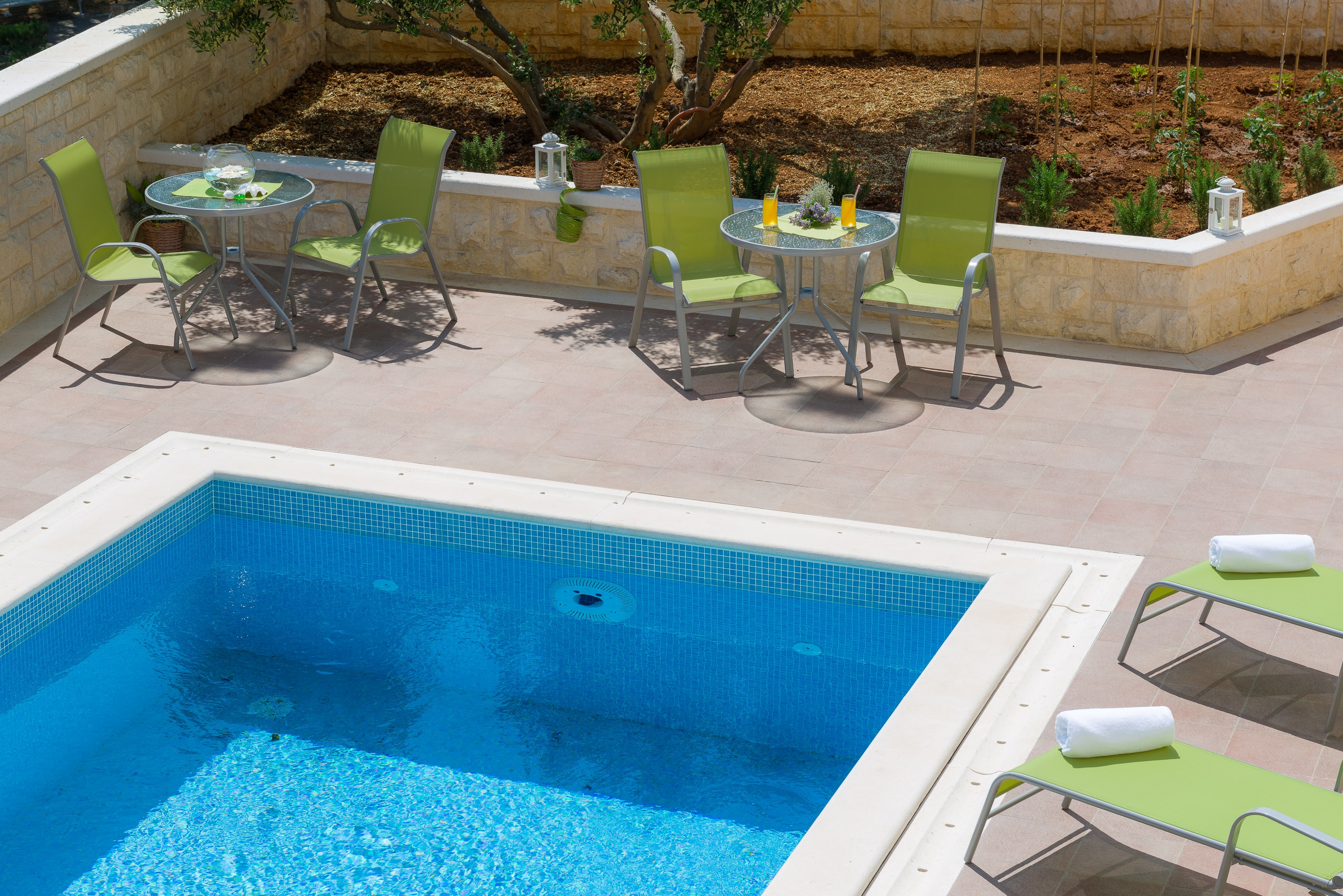 One bedroom apartment with terrace Hvar  A-d