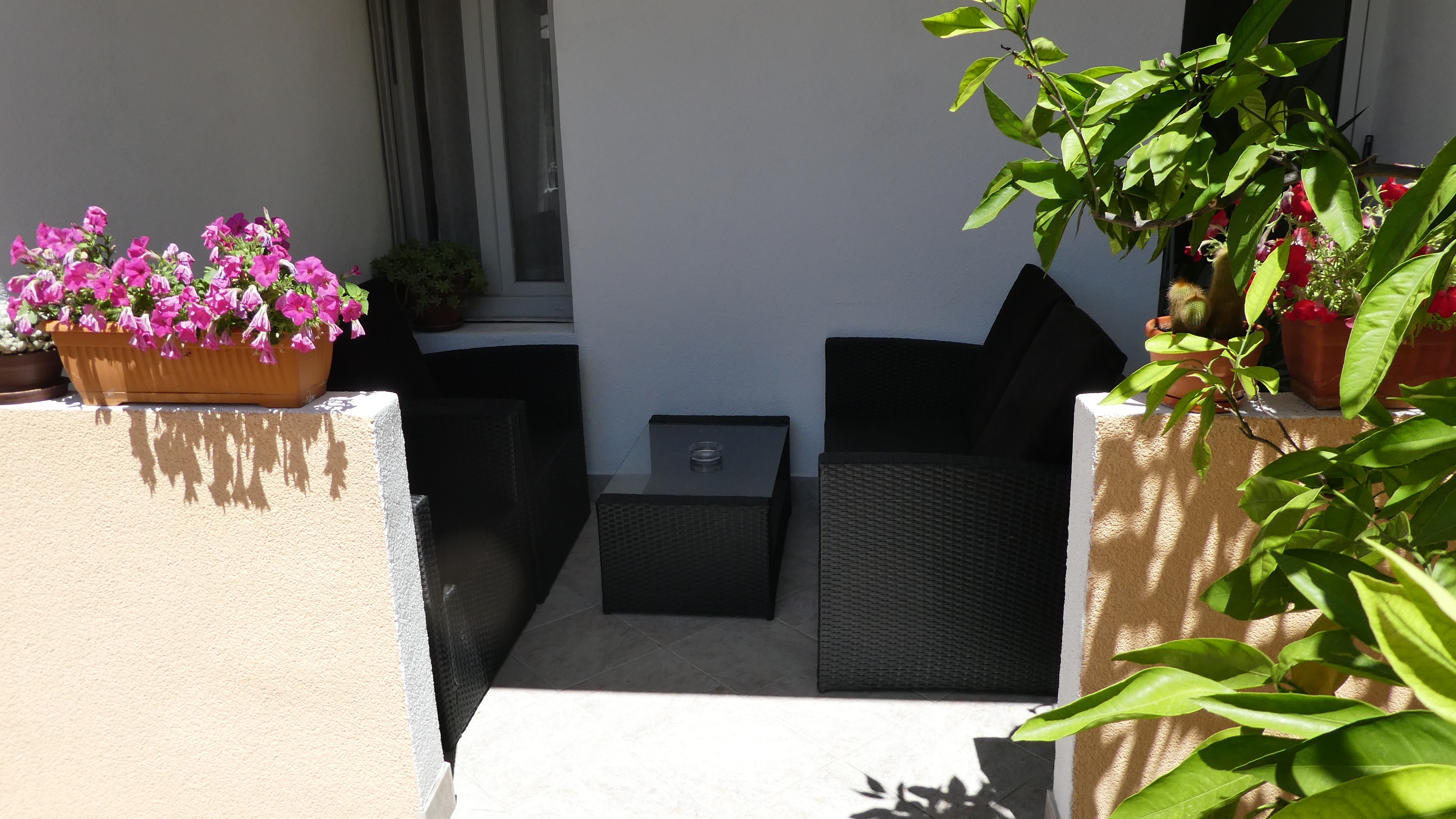 One bedroom apartment with terrace Jelsa, Hvar (A-22432-a)