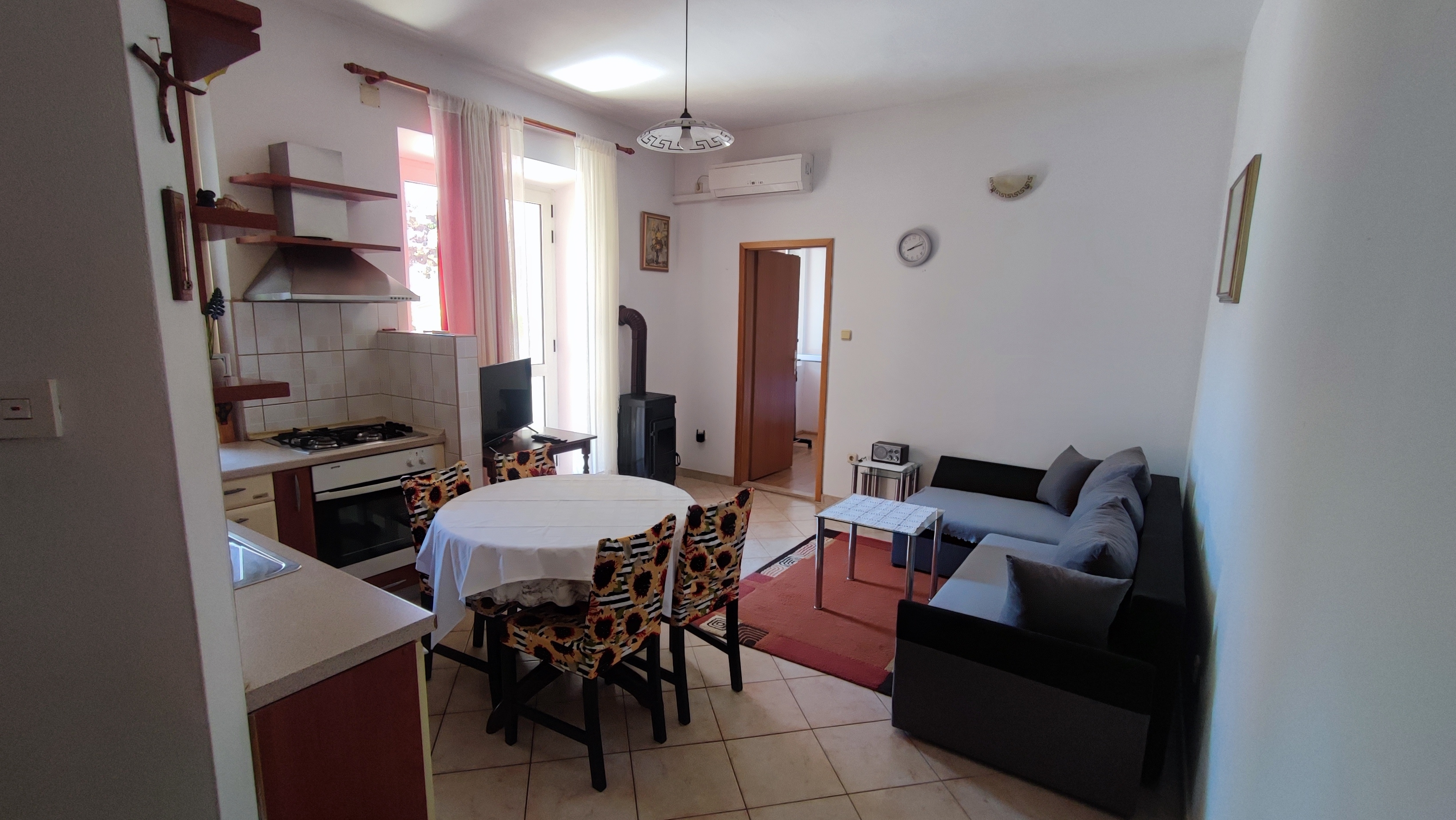 One bedroom apartment with terrace Jelsa, Hvar (A-22432-b)