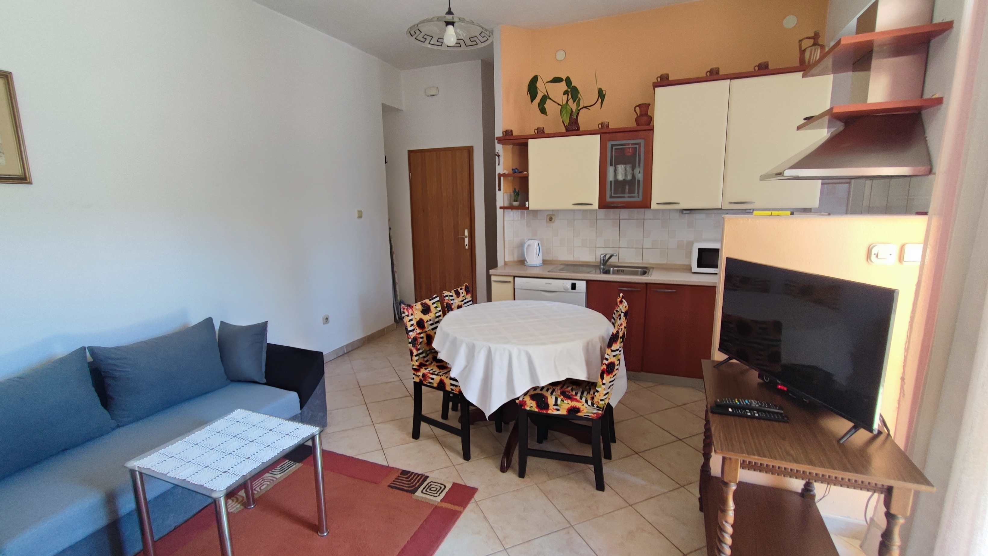 One bedroom apartment with terrace Jelsa, Hvar (A-22432-b)