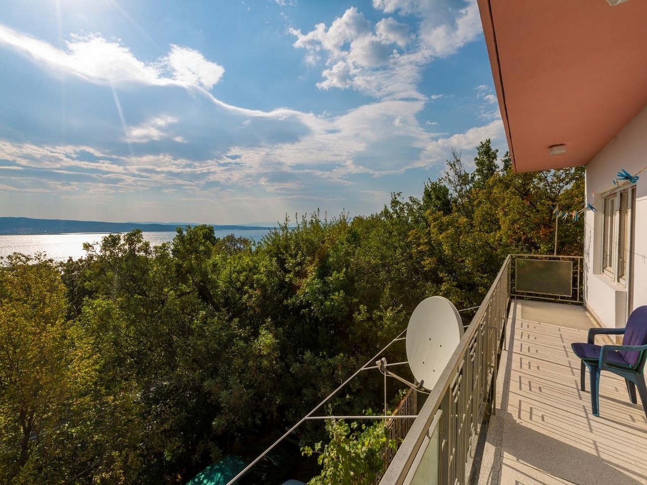 Two bedroom apartment with terrace and sea view Crikvenica  A-a