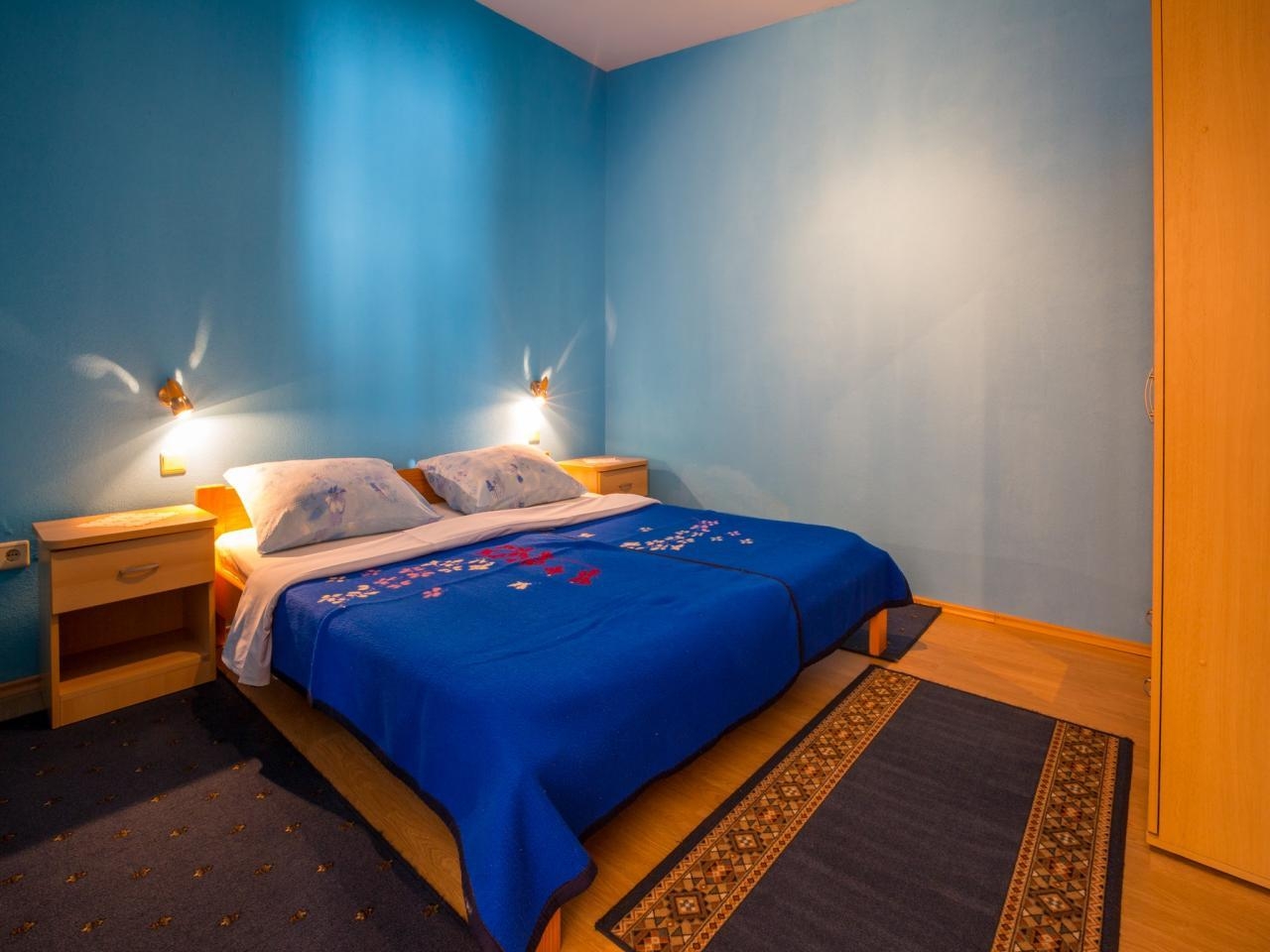 Two bedroom apartment with terrace Crikvenica  A-b