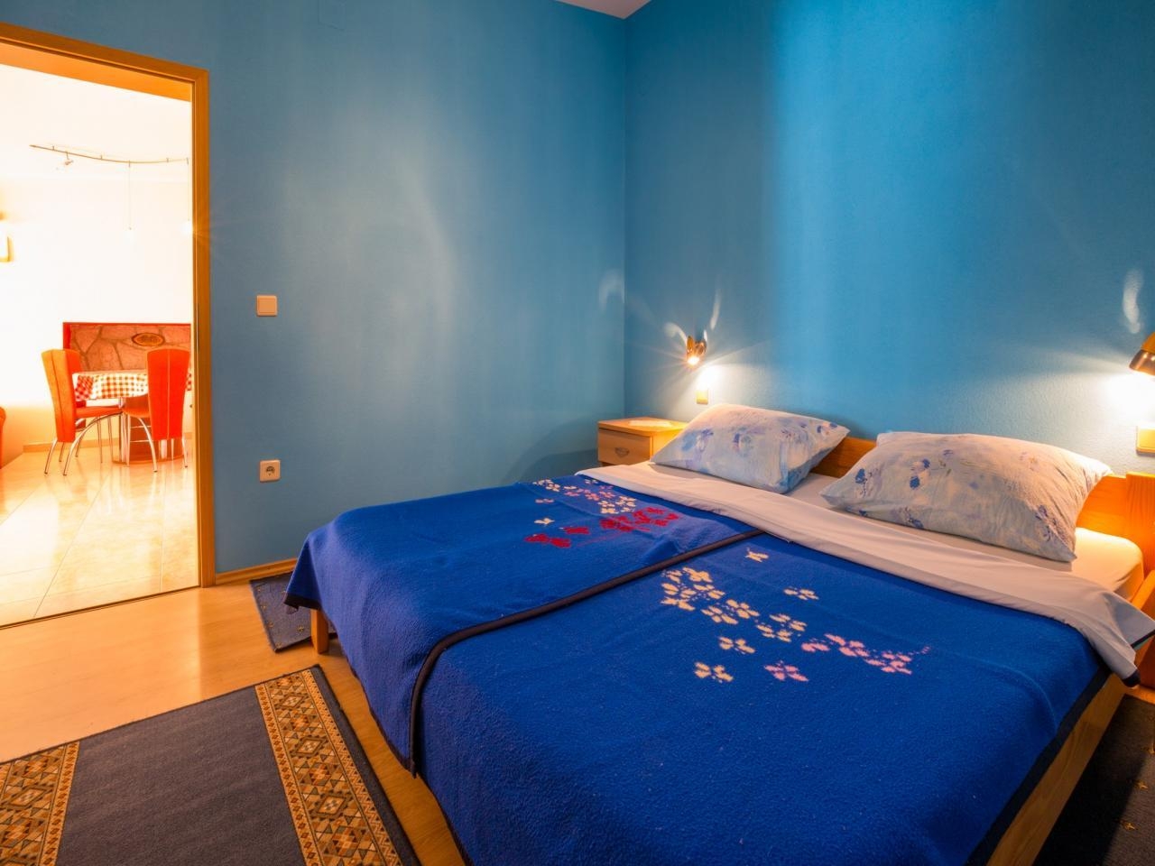 Two bedroom apartment with terrace Crikvenica  A-b