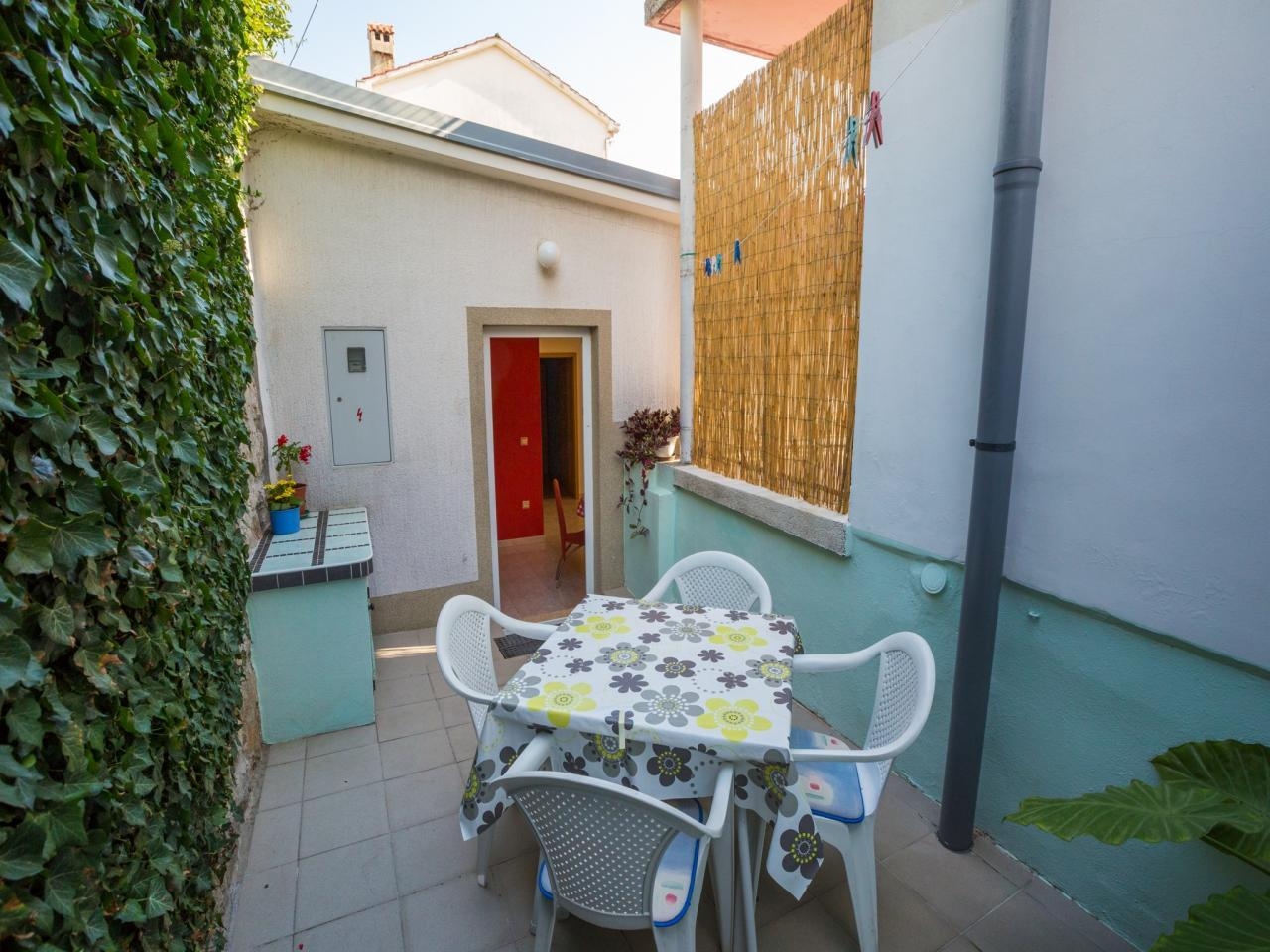 Two bedroom apartment with terrace Crikvenica  A-b