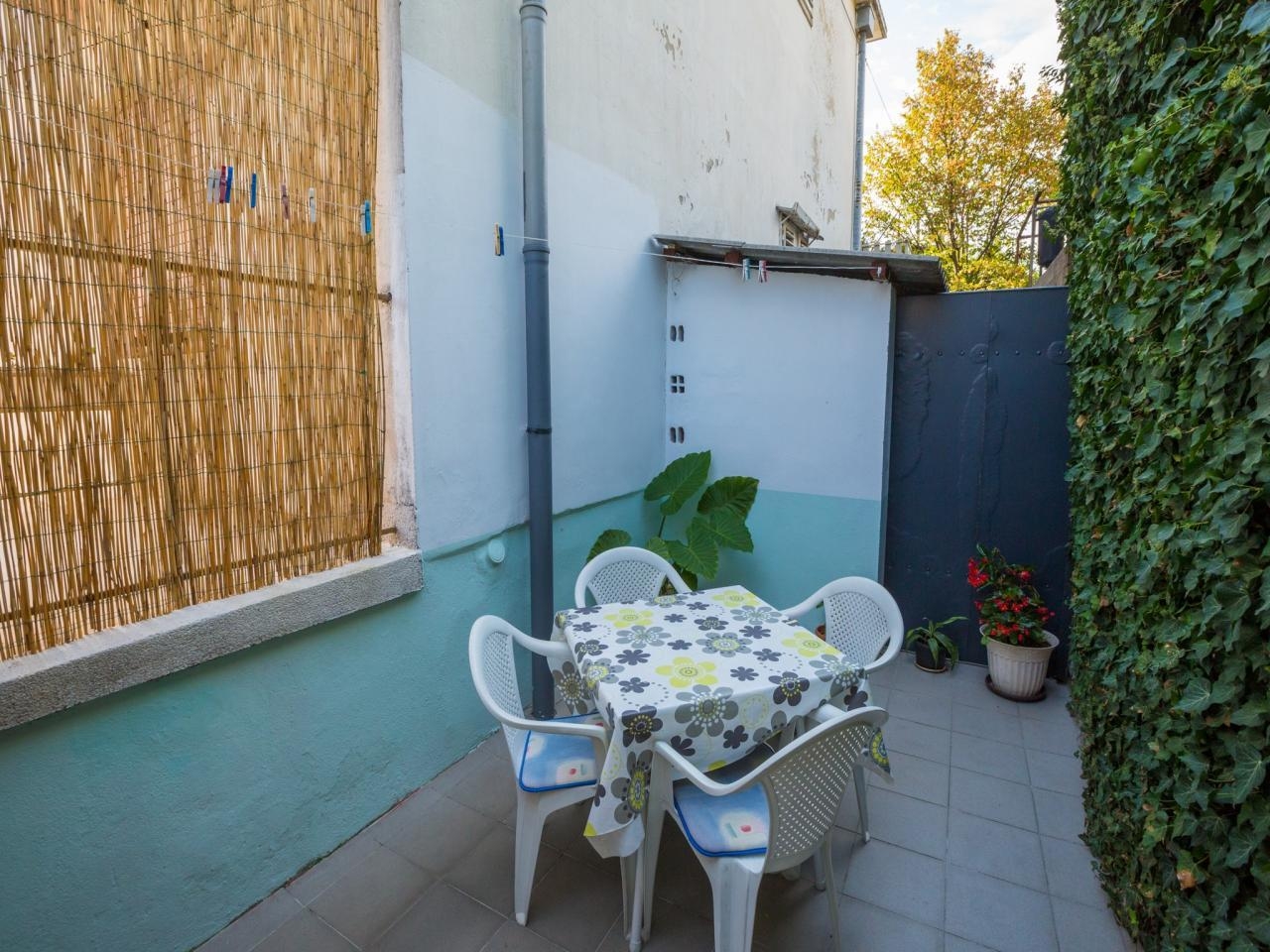 Two bedroom apartment with terrace Crikvenica  A-b