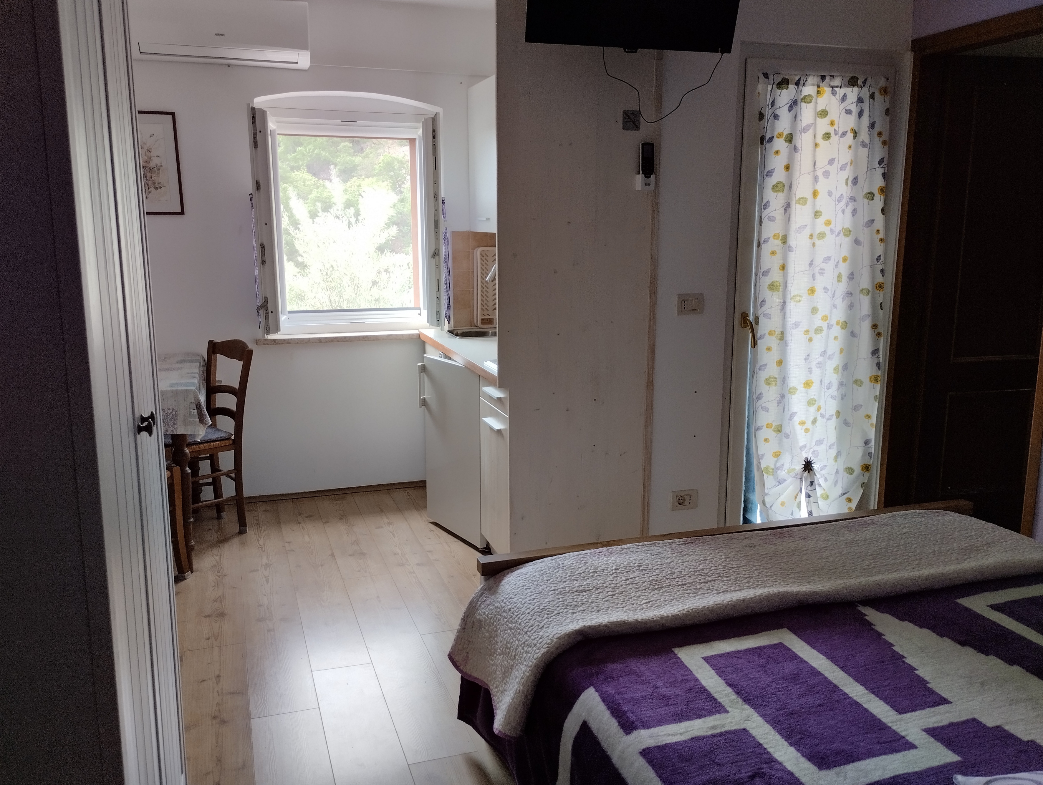Studio flat with terrace and sea view Beli, Cres (AS-22435-a)