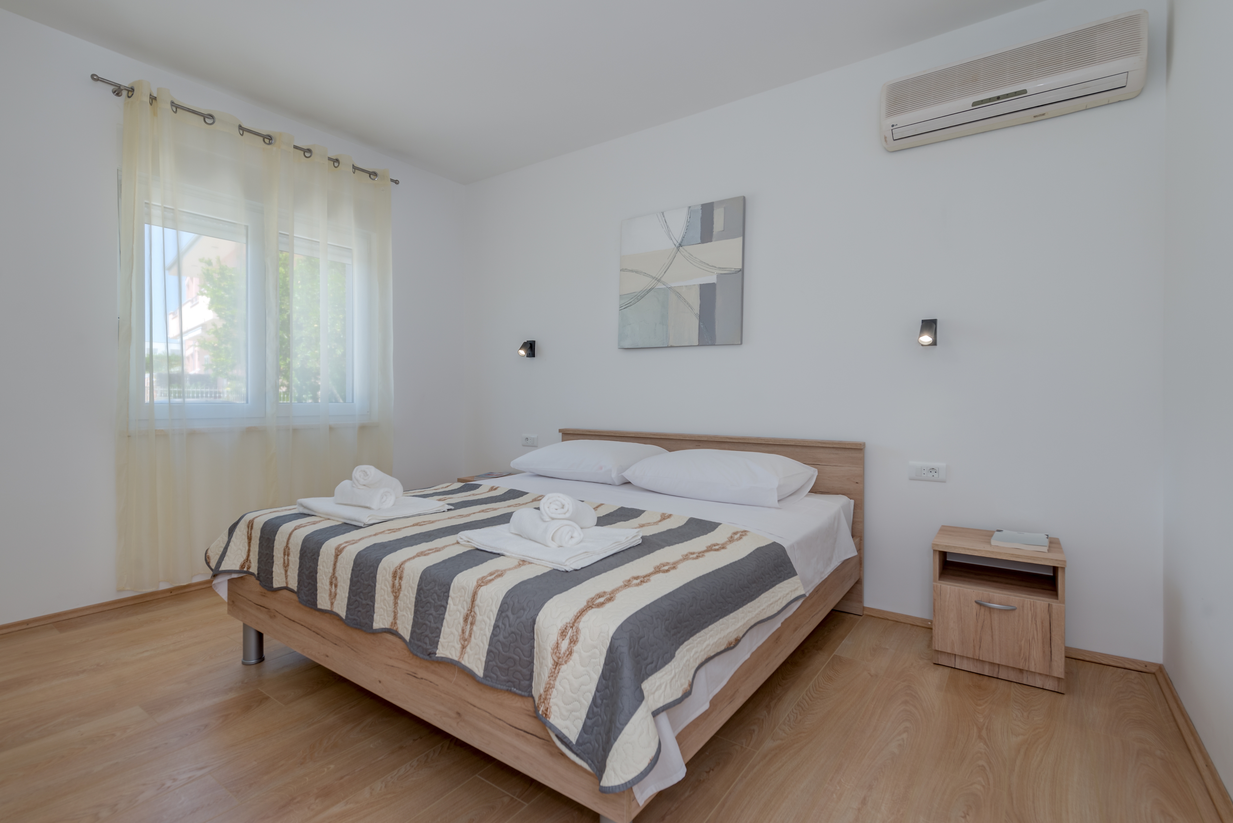 Two bedroom house with terrace Kaštel Štafilić, Kaštela  K