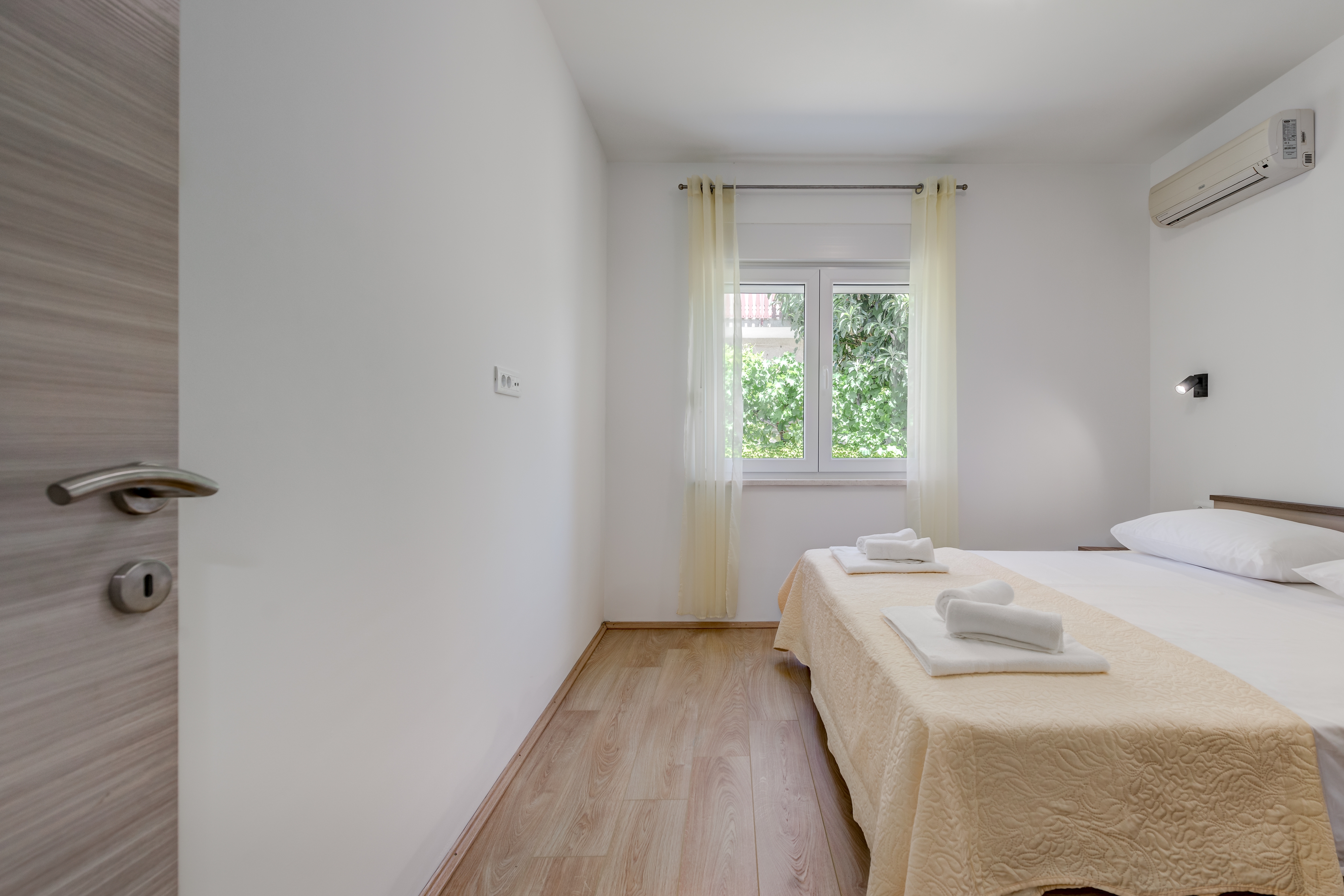 Two bedroom house with terrace Kaštel Štafilić, Kaštela  K