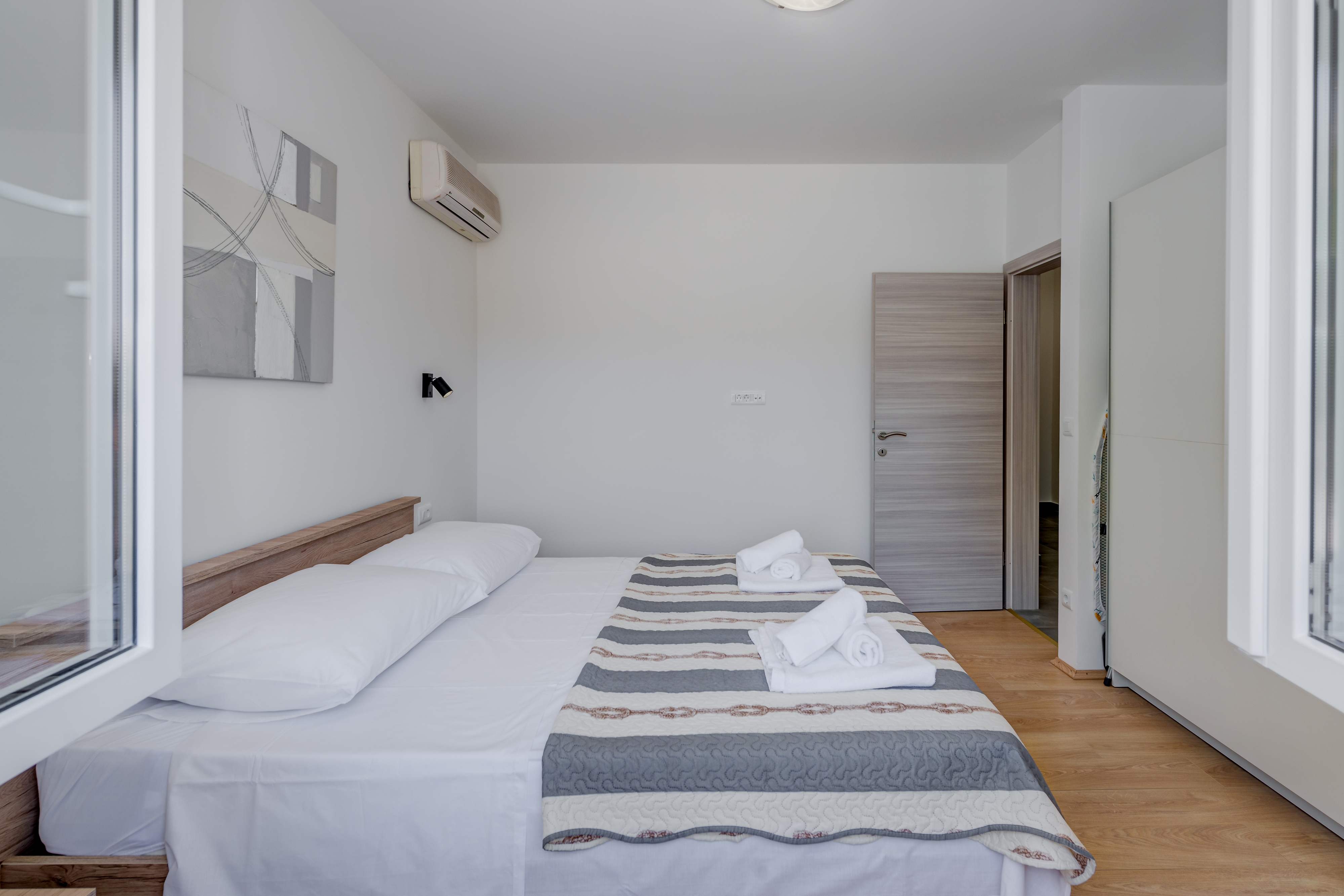 Two bedroom house with terrace Kaštel Štafilić, Kaštela  K