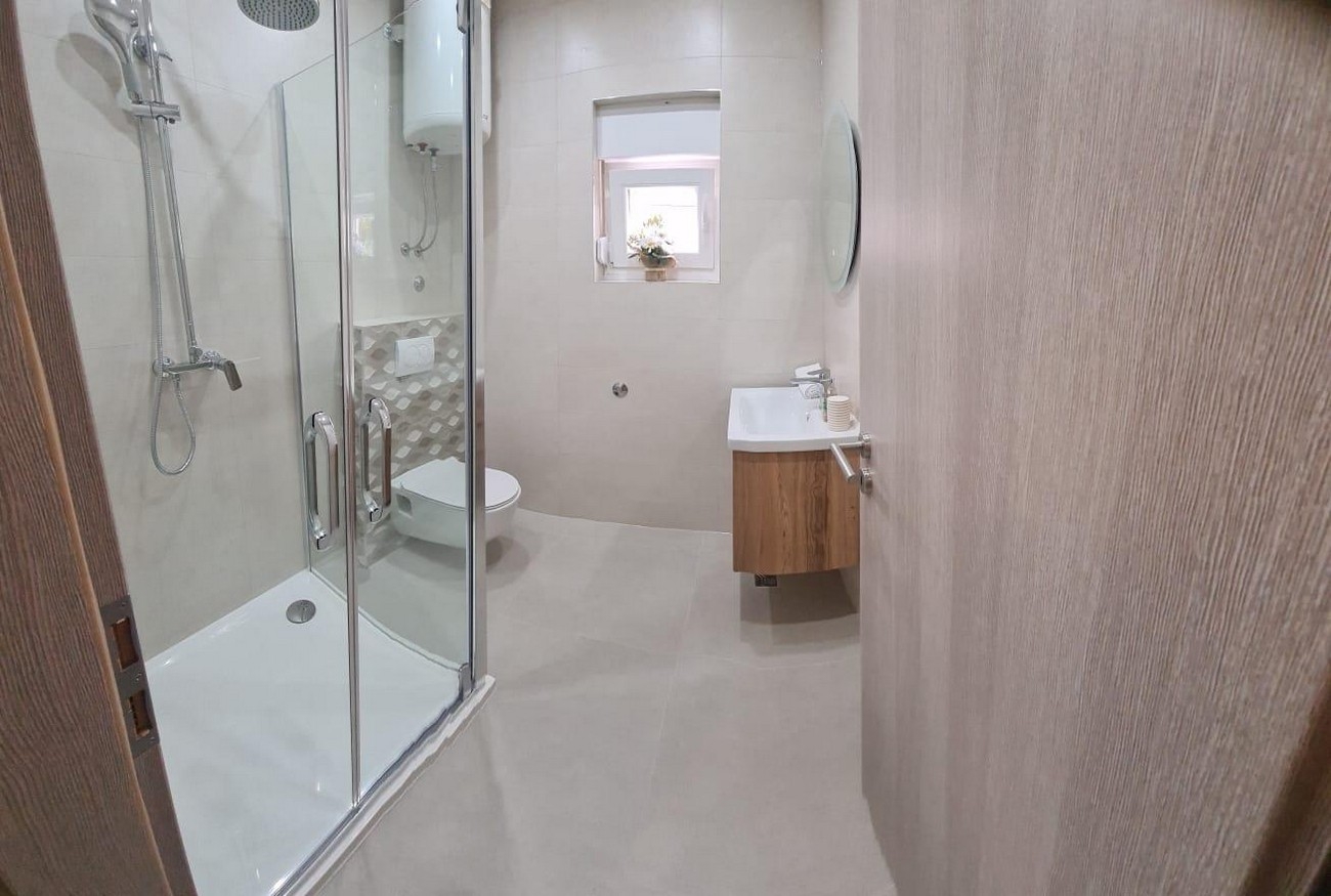 Two bedroom apartment with balcony Kaštel Kambelovac, Kaštela  A-b