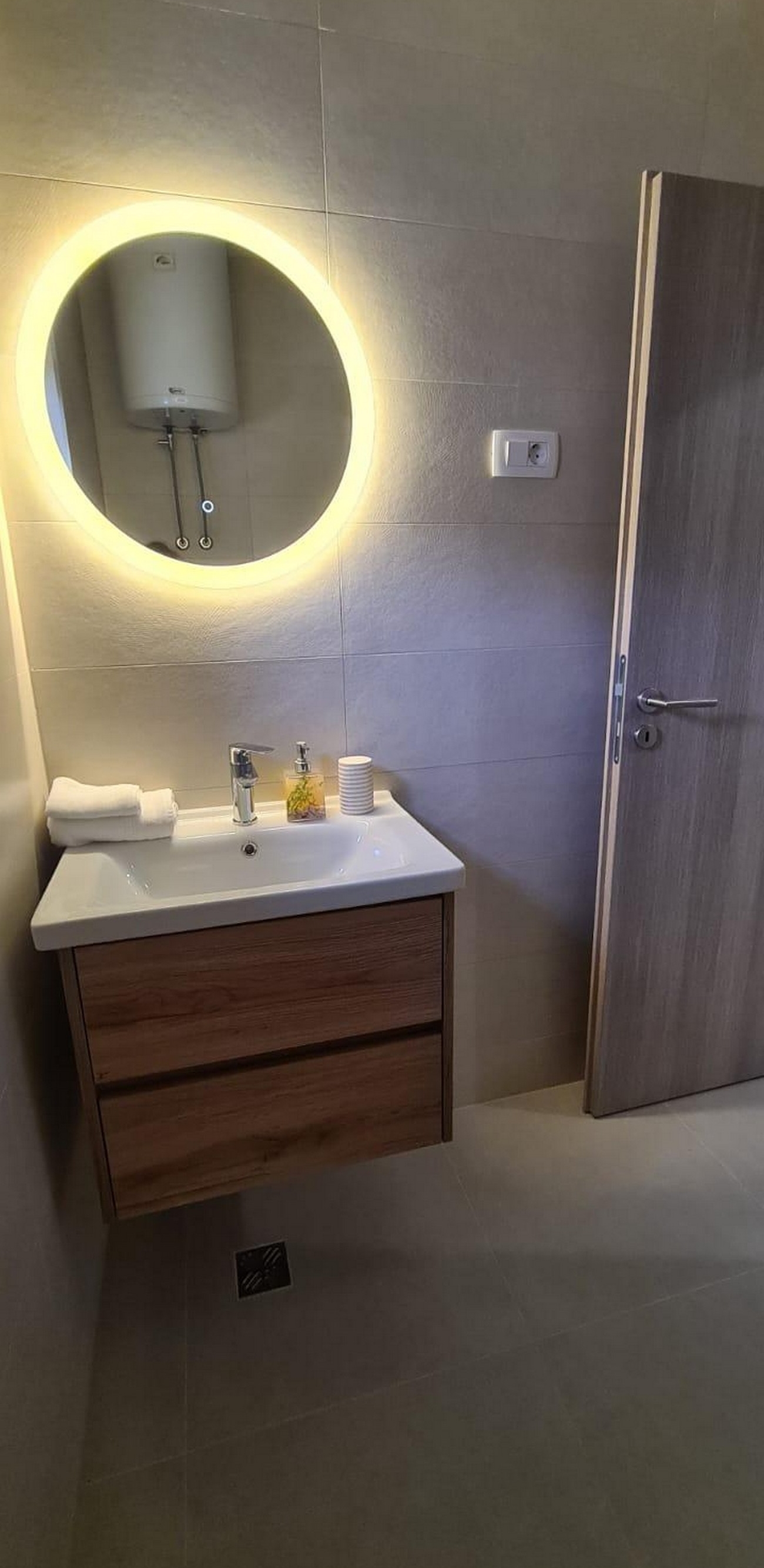 Two bedroom apartment with balcony Kaštel Kambelovac, Kaštela  A-b