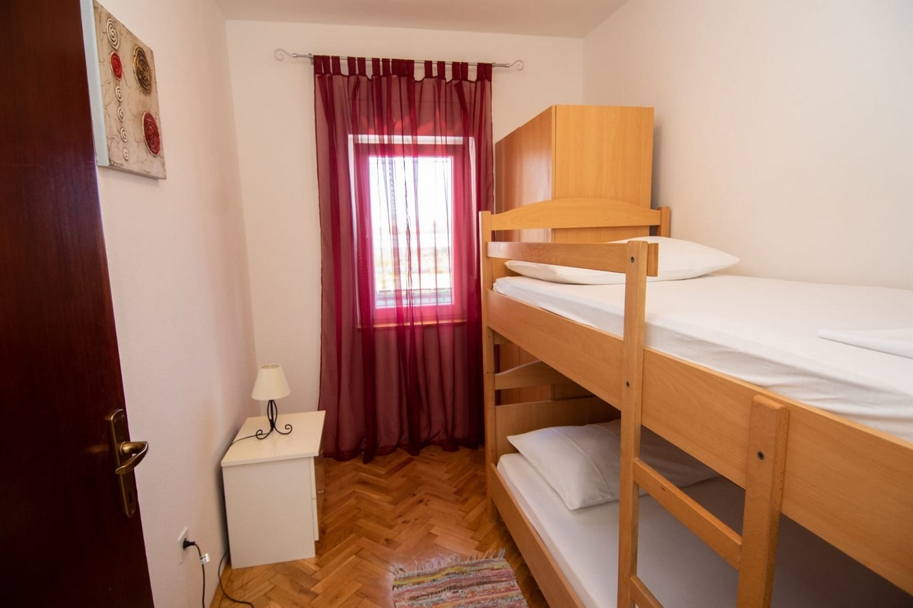 Two bedroom apartment with balcony Kaštel Kambelovac, Kaštela  A-b