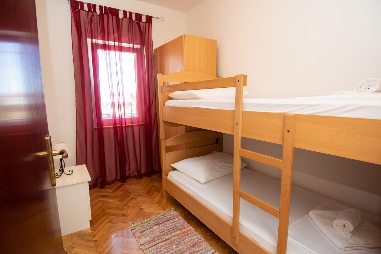 Two bedroom apartment with balcony Kaštel Kambelovac, Kaštela  A-b