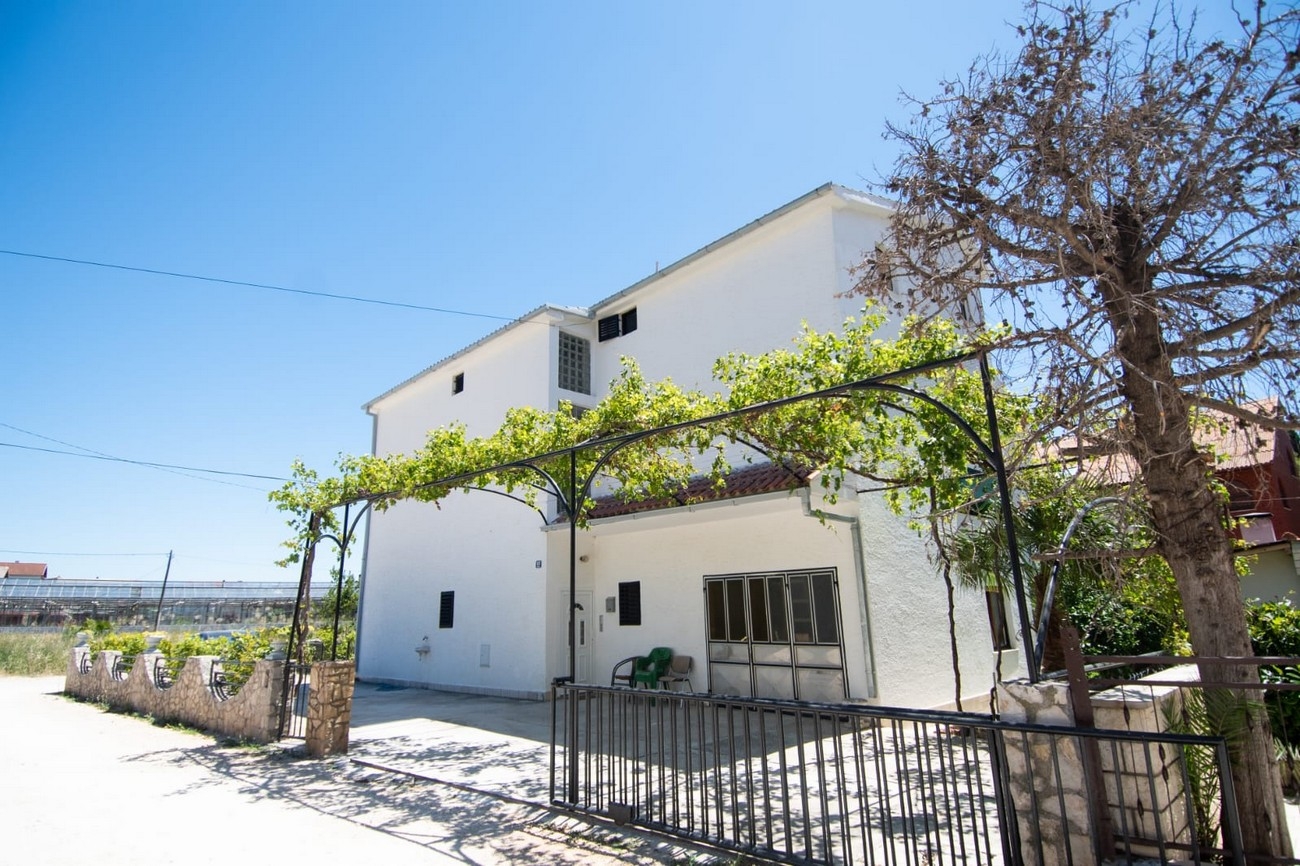 Two bedroom apartment with balcony Kaštel Kambelovac, Kaštela  A-b