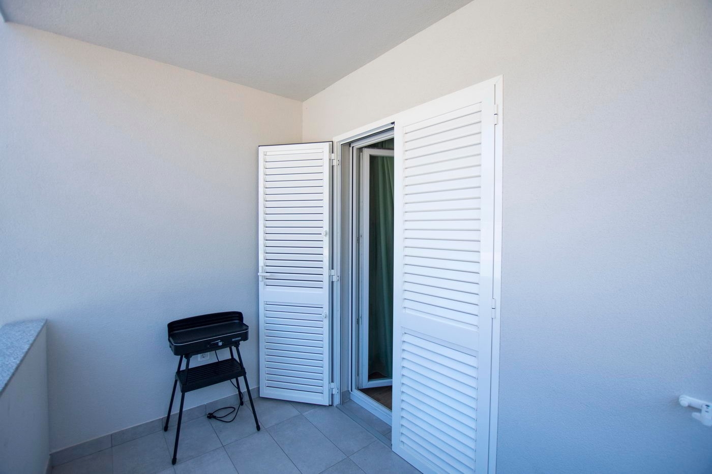 Two bedroom apartment with terrace Pakoštane, Biograd  A-a