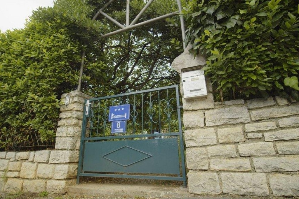 Room with terrace Rovinj (S-2245-b)