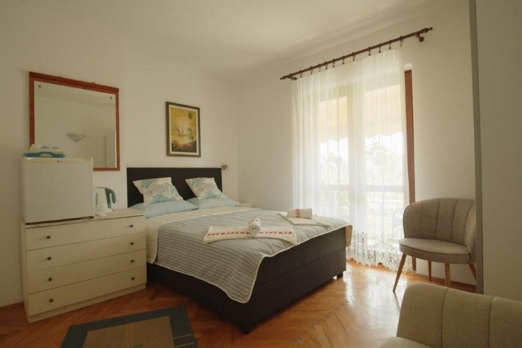 Room with terrace Rovinj (S-2245-a)