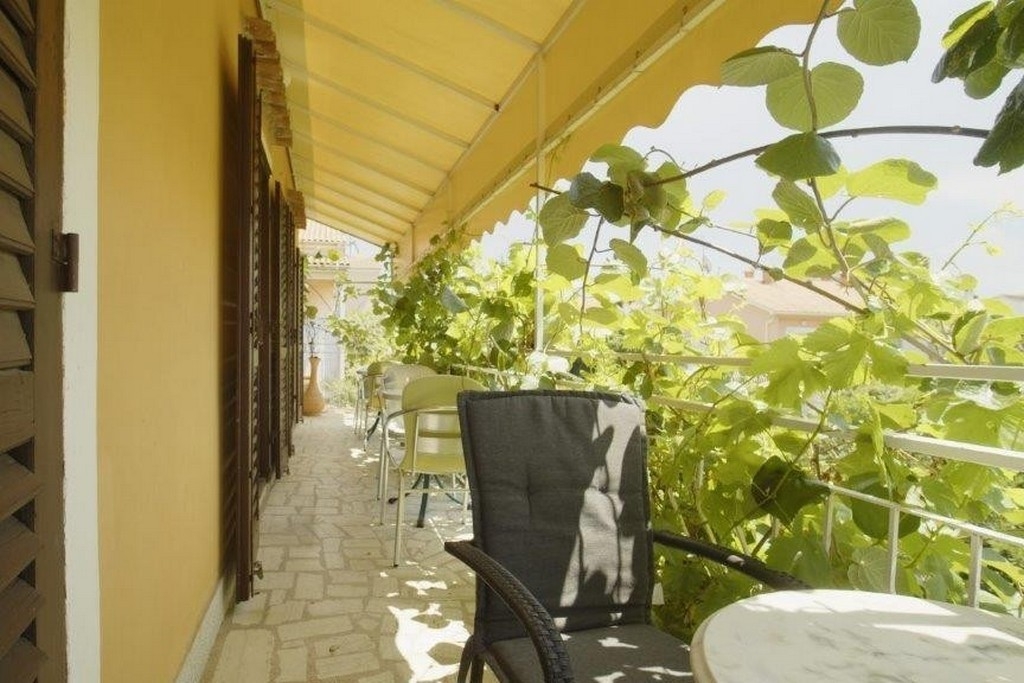 Room with terrace Rovinj (S-2245-a) Room with terrace Rovinj (S-2245-a)