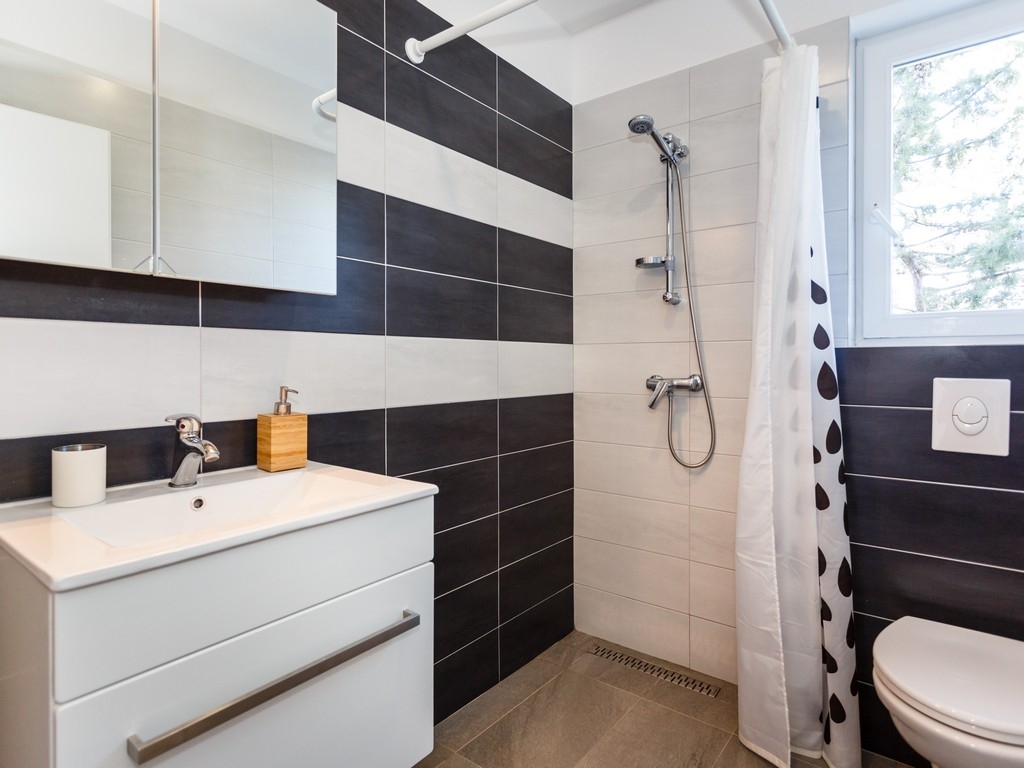 One bedroom apartment with balcony and sea view Krk  A-b