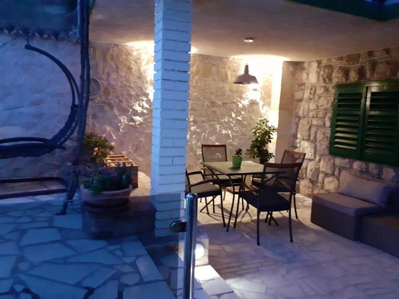 Three bedroom apartment with terrace and sea view Šibenik  A-a