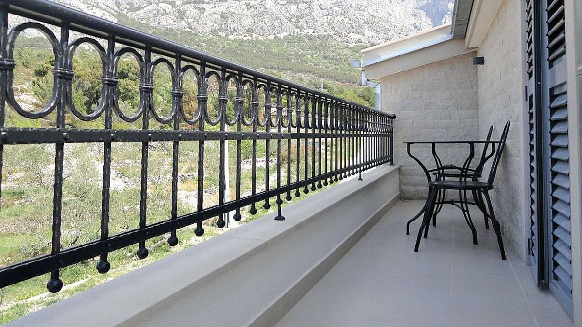 Studio flat with balcony and sea view Baška Voda, Makarska  AS-b