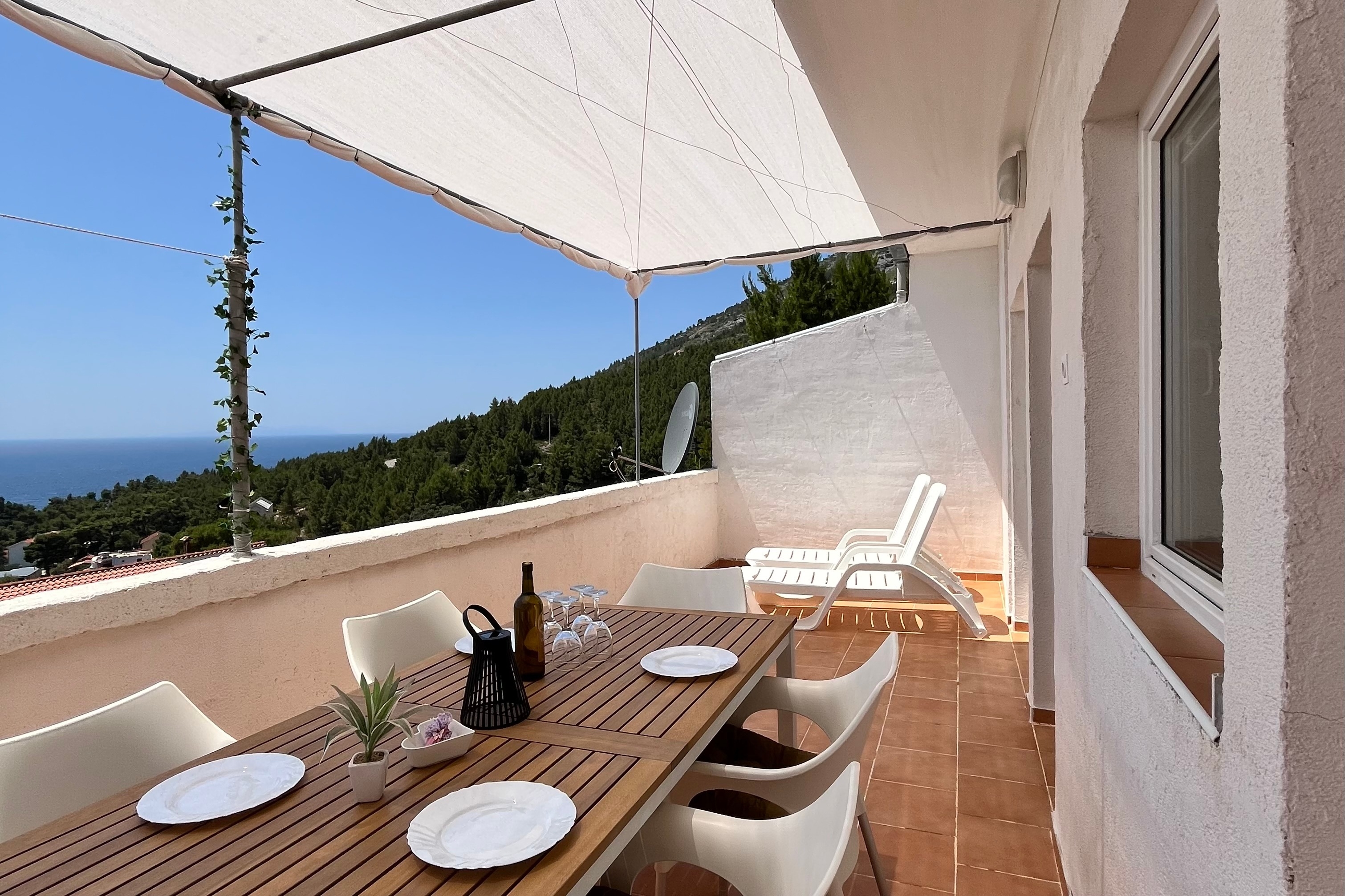 Two bedroom apartment with terrace and sea view Ivan Dolac, Hvar  A-d