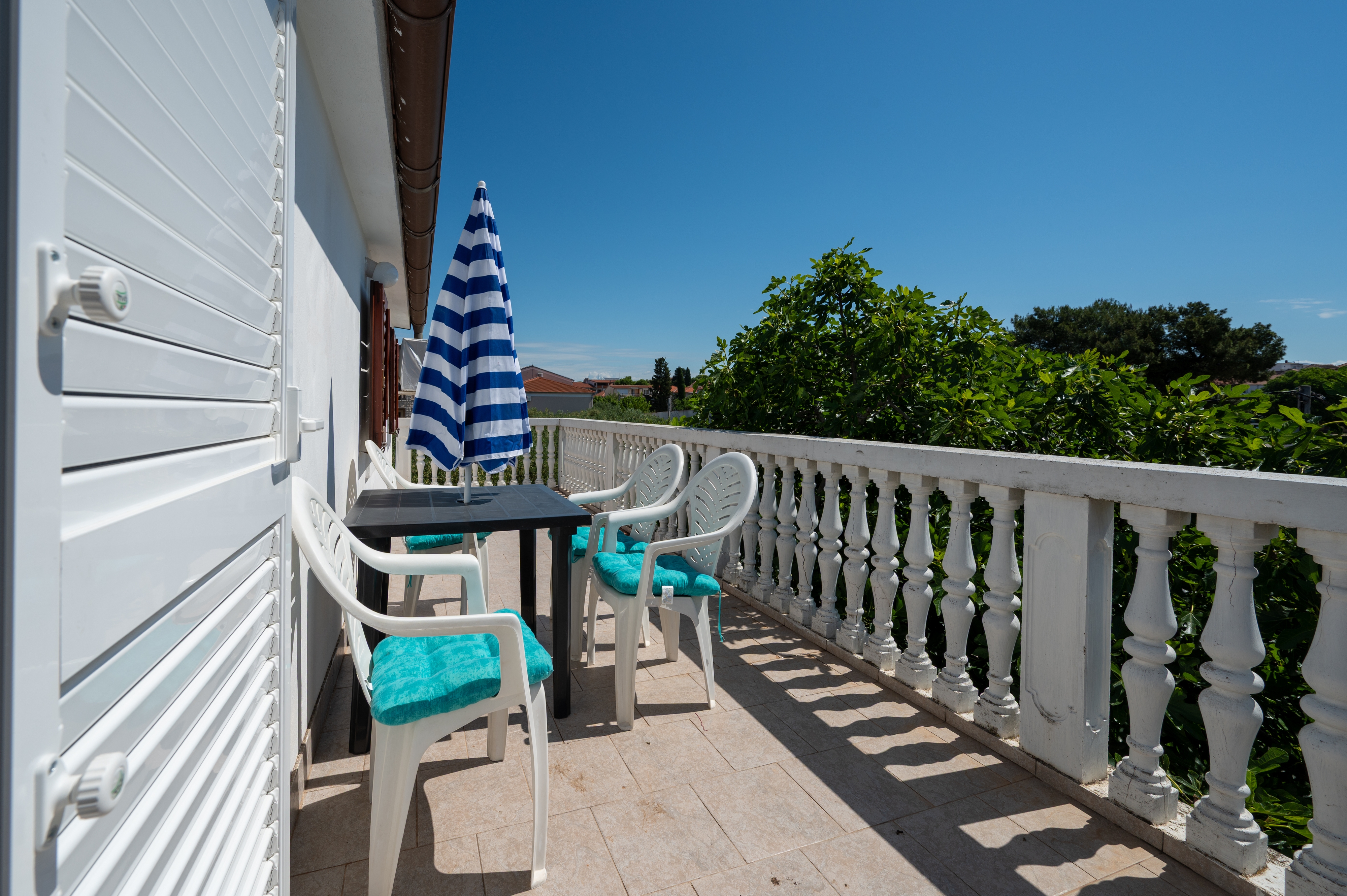 One bedroom apartment with terrace and sea view Pakoštane, Biograd (A-22462-b)