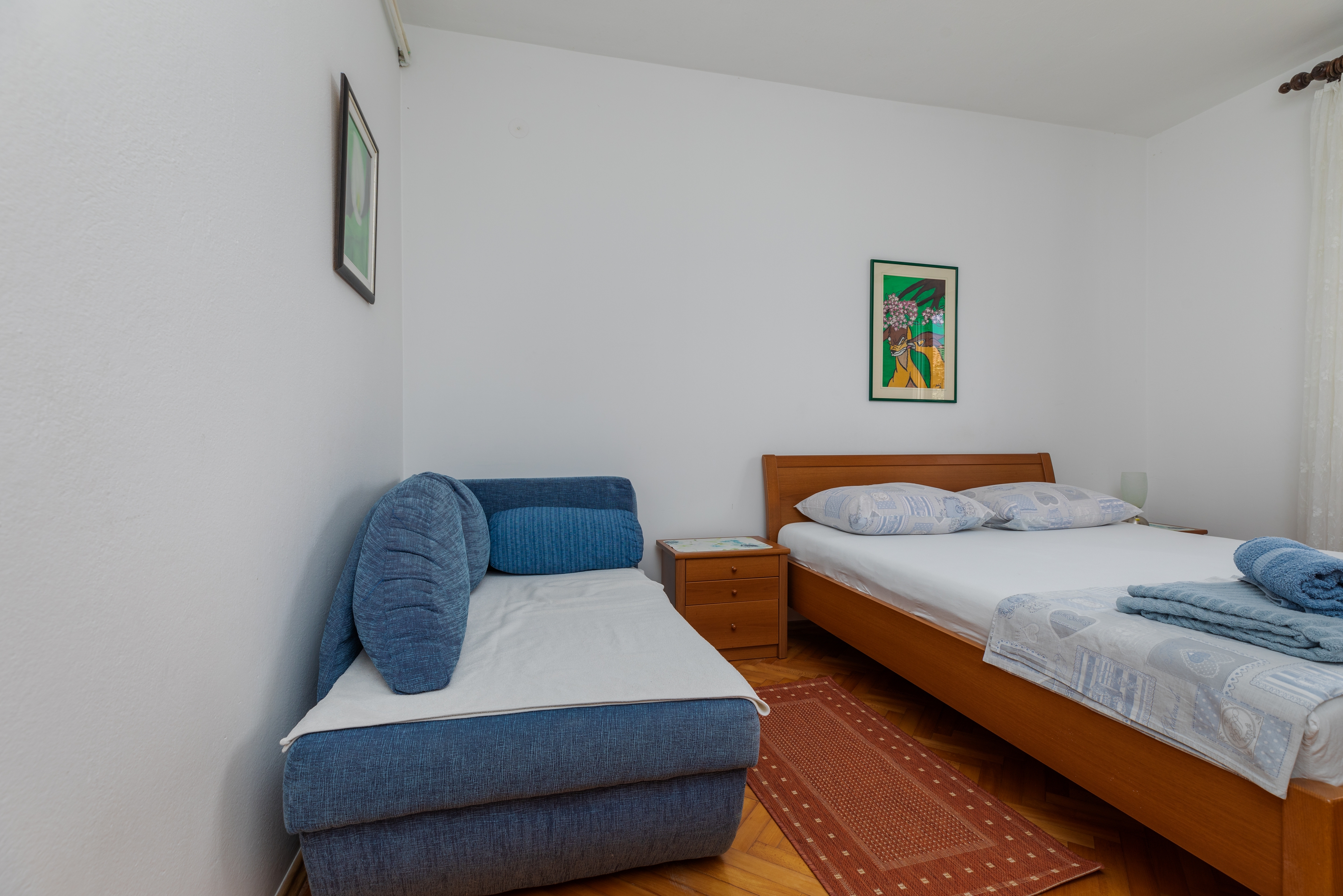 Two bedroom apartment with terrace and sea view Brist, Makarska  A-a