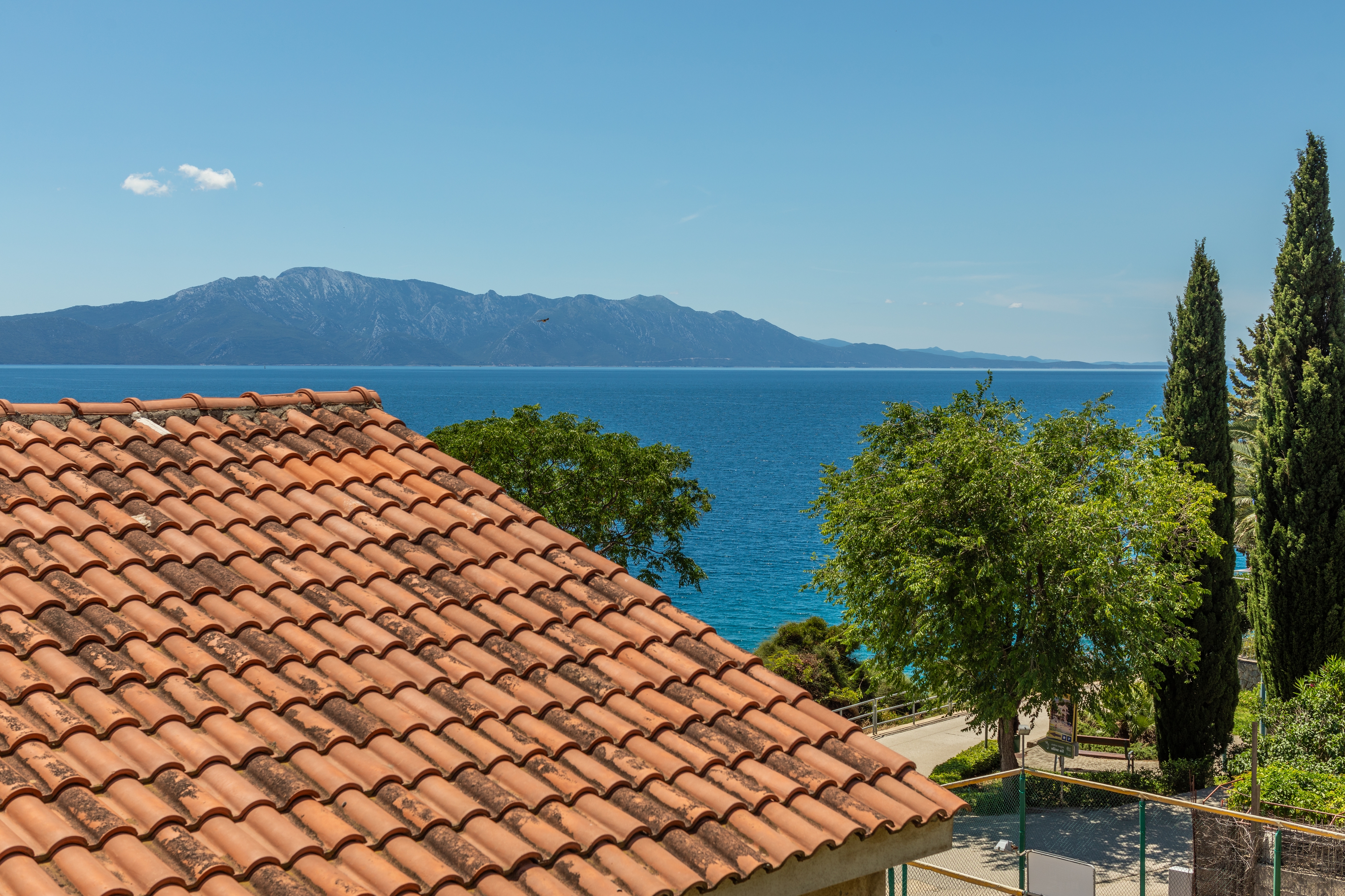 Two bedroom apartment with terrace and sea view Brist, Makarska  A-c