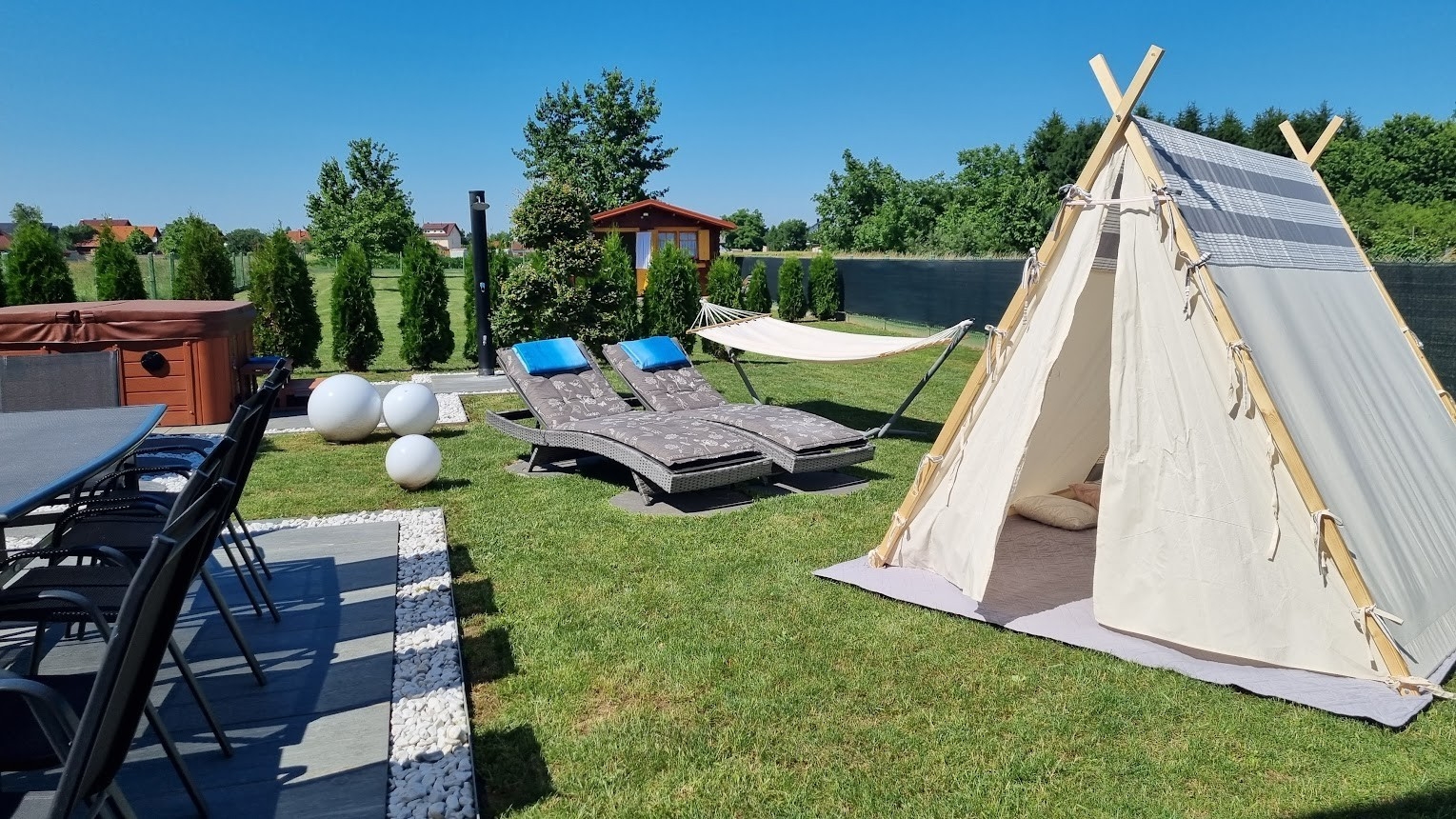 Enosobna hiša S teraso Varaždin, Zagorje  K