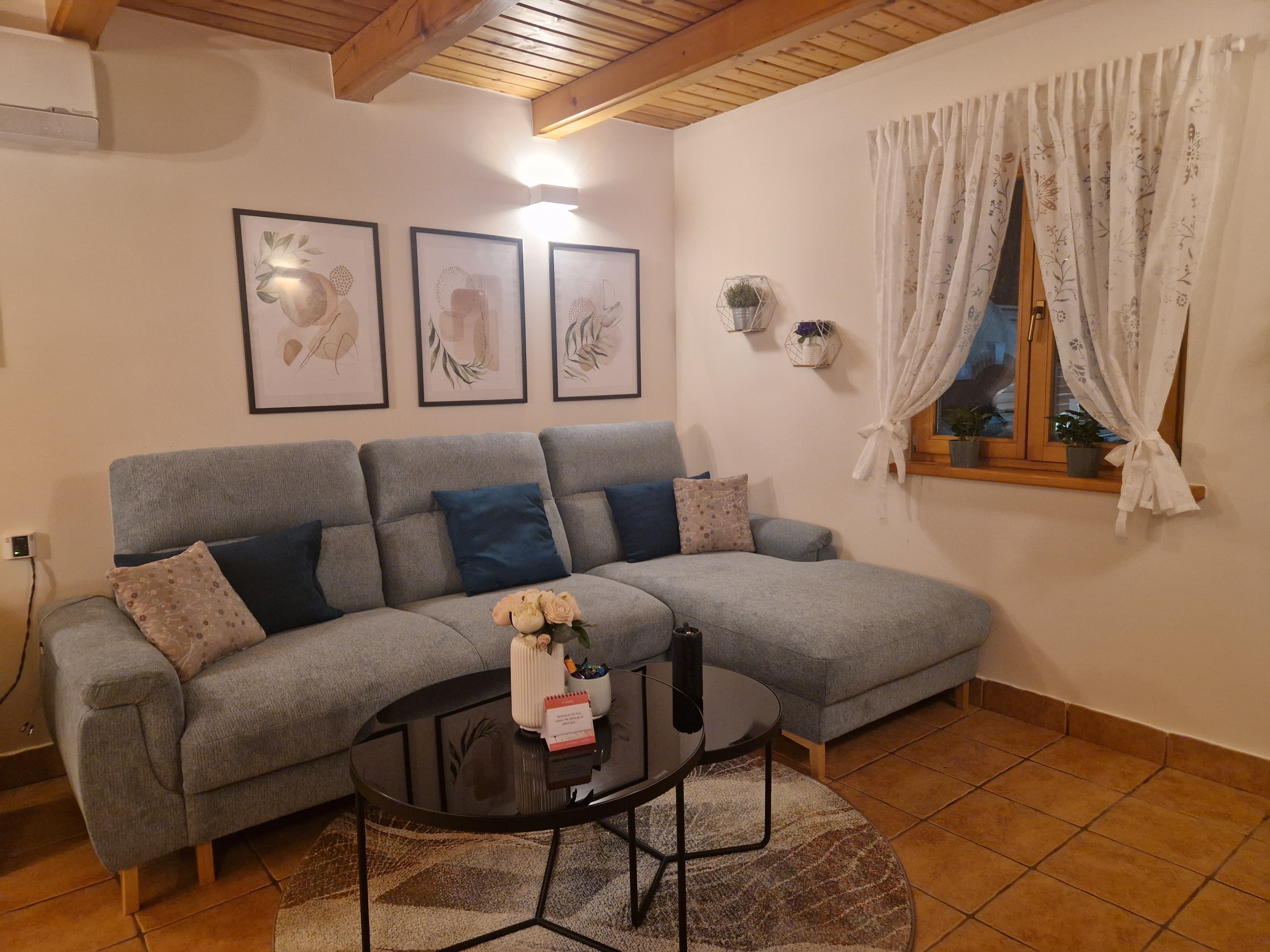 Enosobna hiša S teraso Varaždin, Zagorje  K