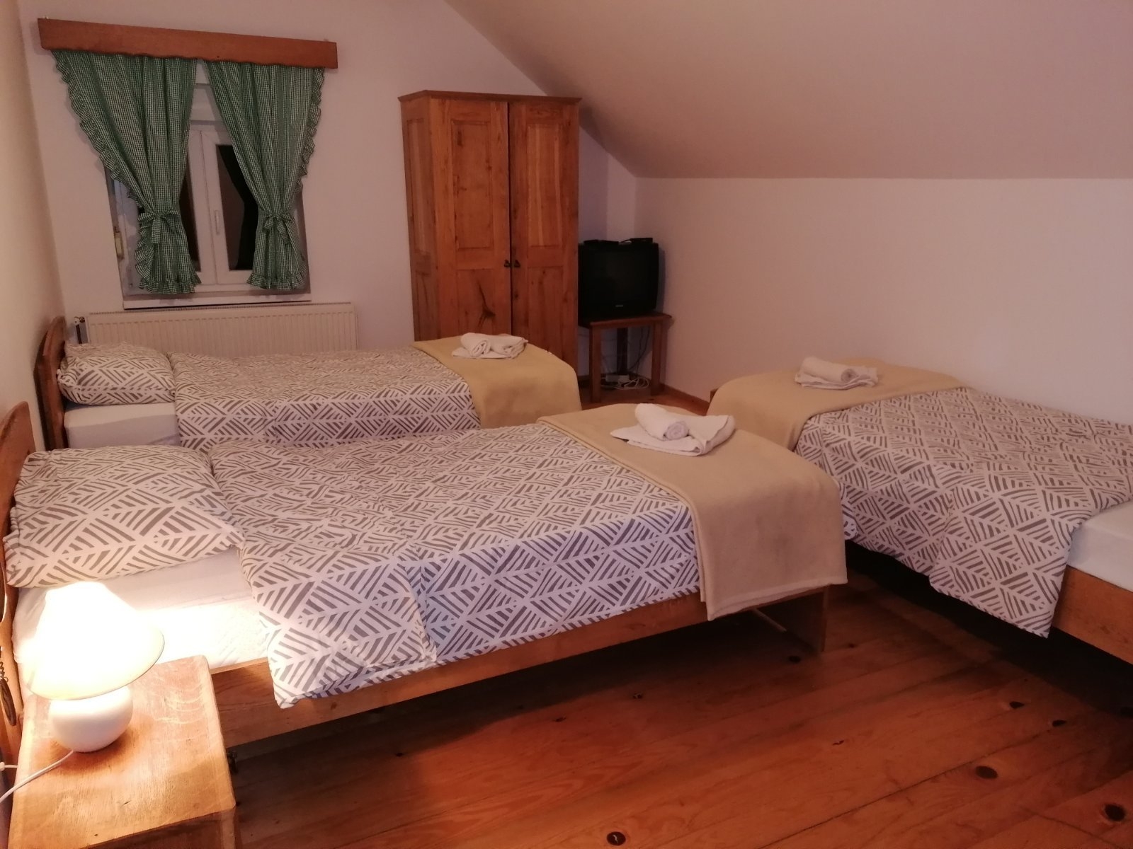 Comfortable and spacious house with terrace Dalj, Slavonija  K