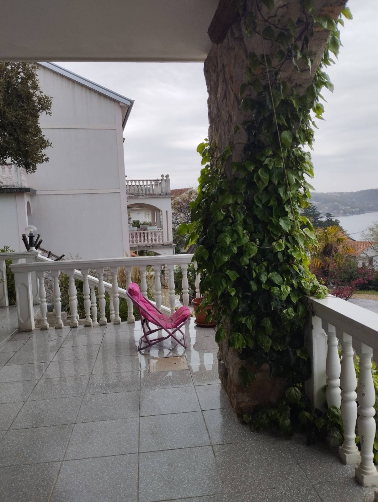 Two bedroom apartment with terrace and sea view Omišalj, Krk  A-a