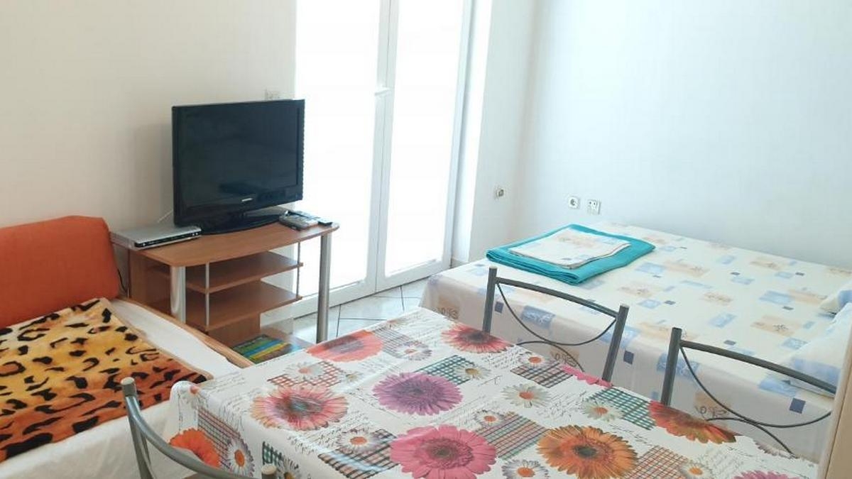 One bedroom apartment with terrace and sea view Omišalj, Krk (A-22474-b)
