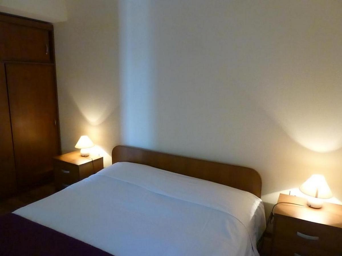 One bedroom apartment with terrace and sea view Omišalj, Krk  A-c