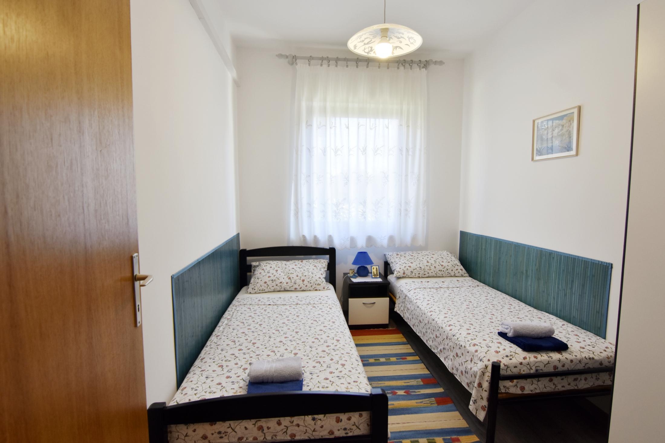 Three bedroom apartment with terrace Umag  A-a