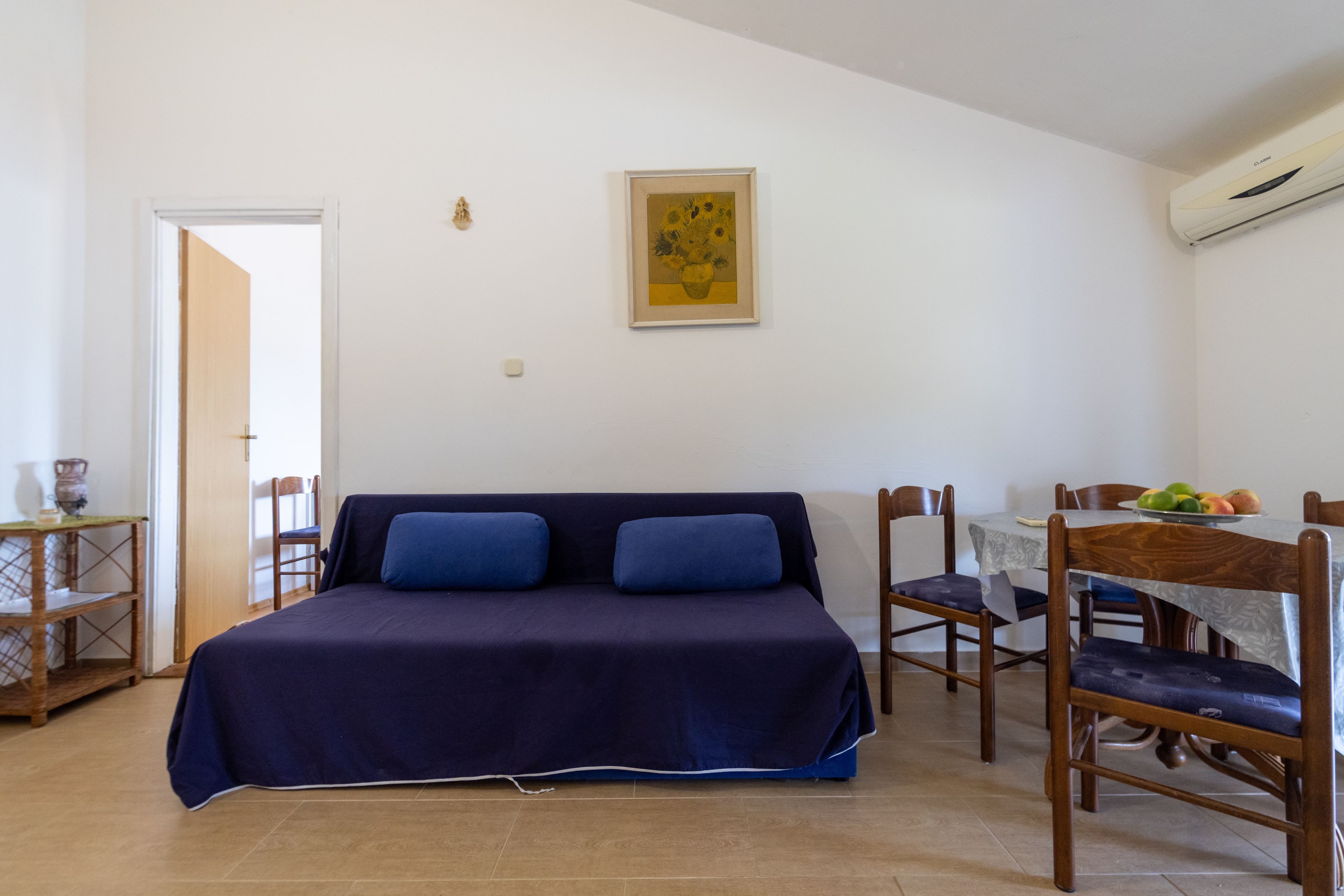 One bedroom apartment with terrace Sućuraj, Hvar (A-22494-a)