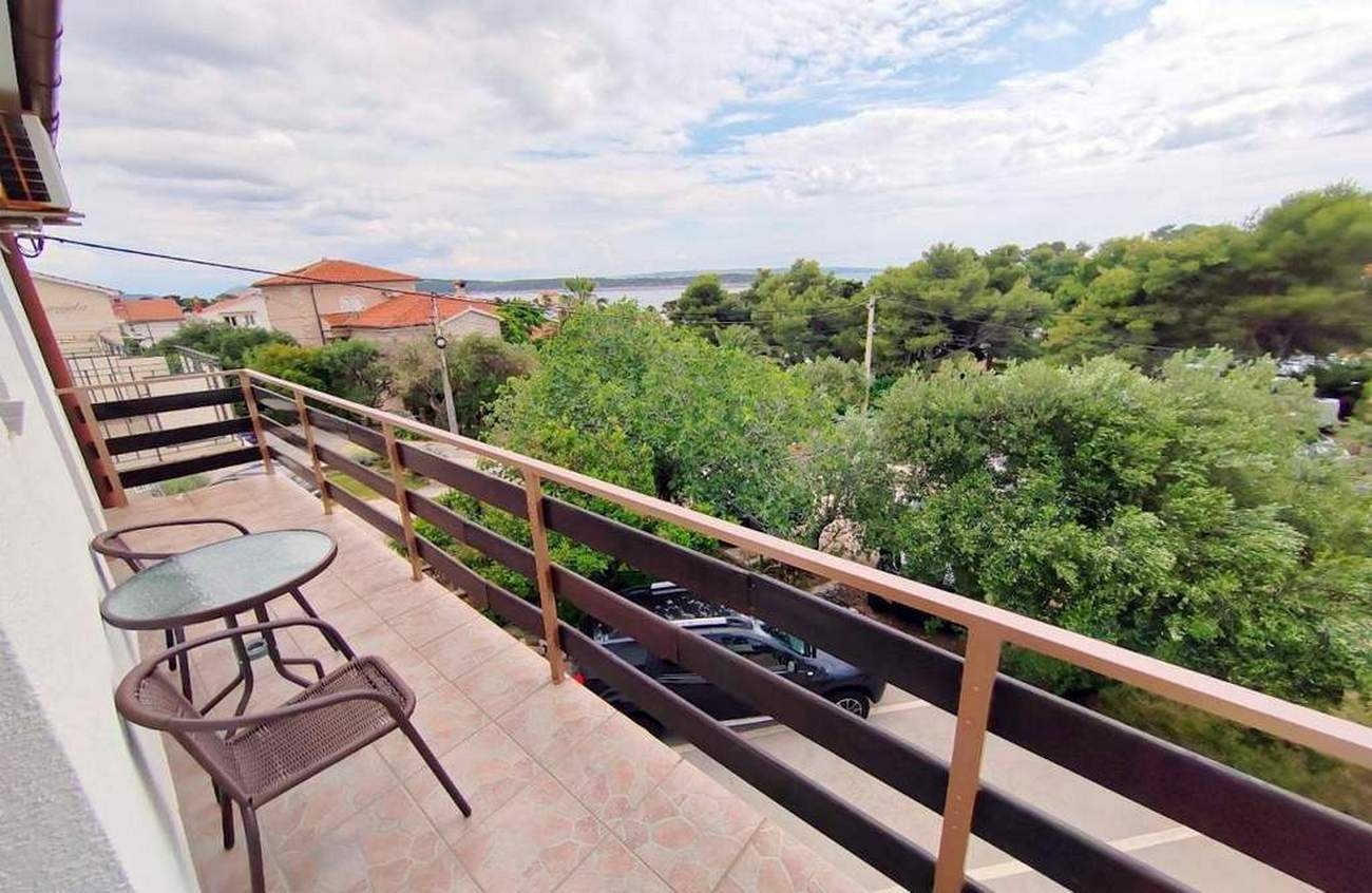 One bedroom apartment with balcony and sea view Rab  A-b