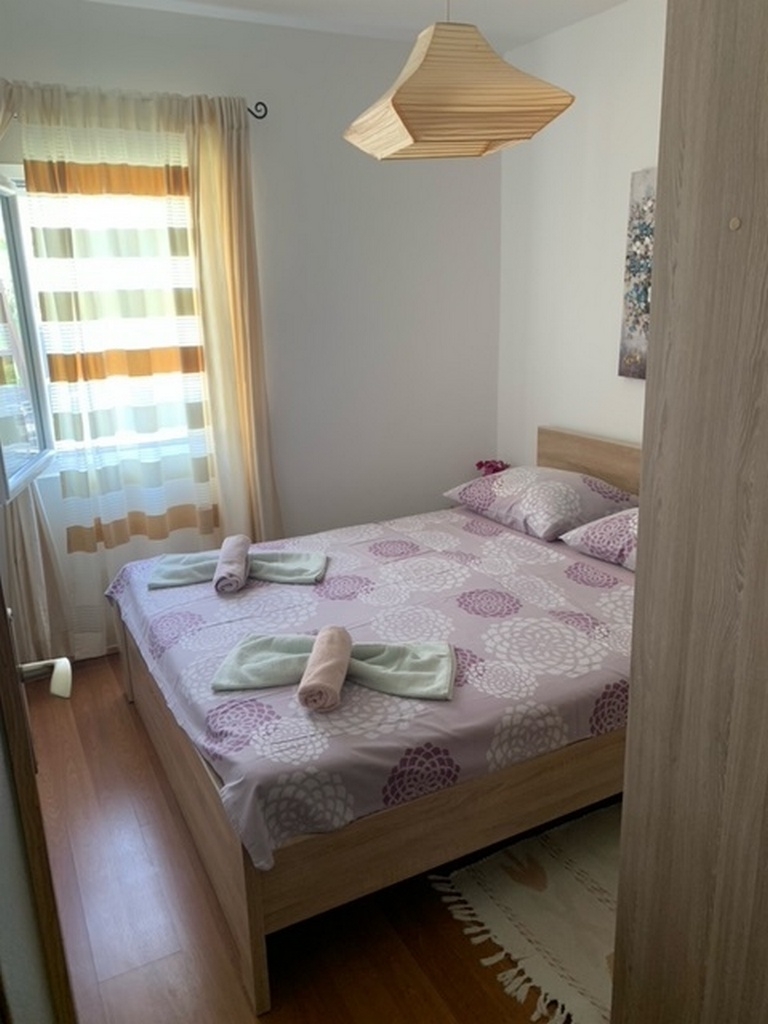 Two bedroom apartment with terrace Povljana, Pag  A-a