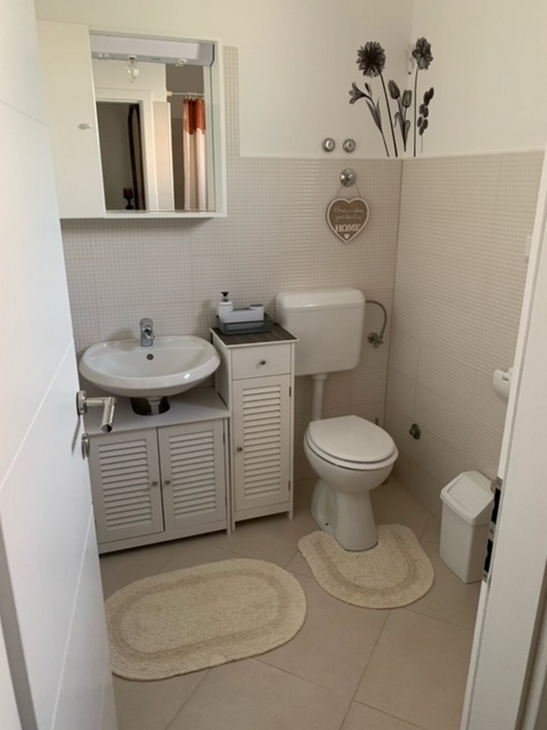 Two bedroom apartment with terrace Povljana, Pag  A-b