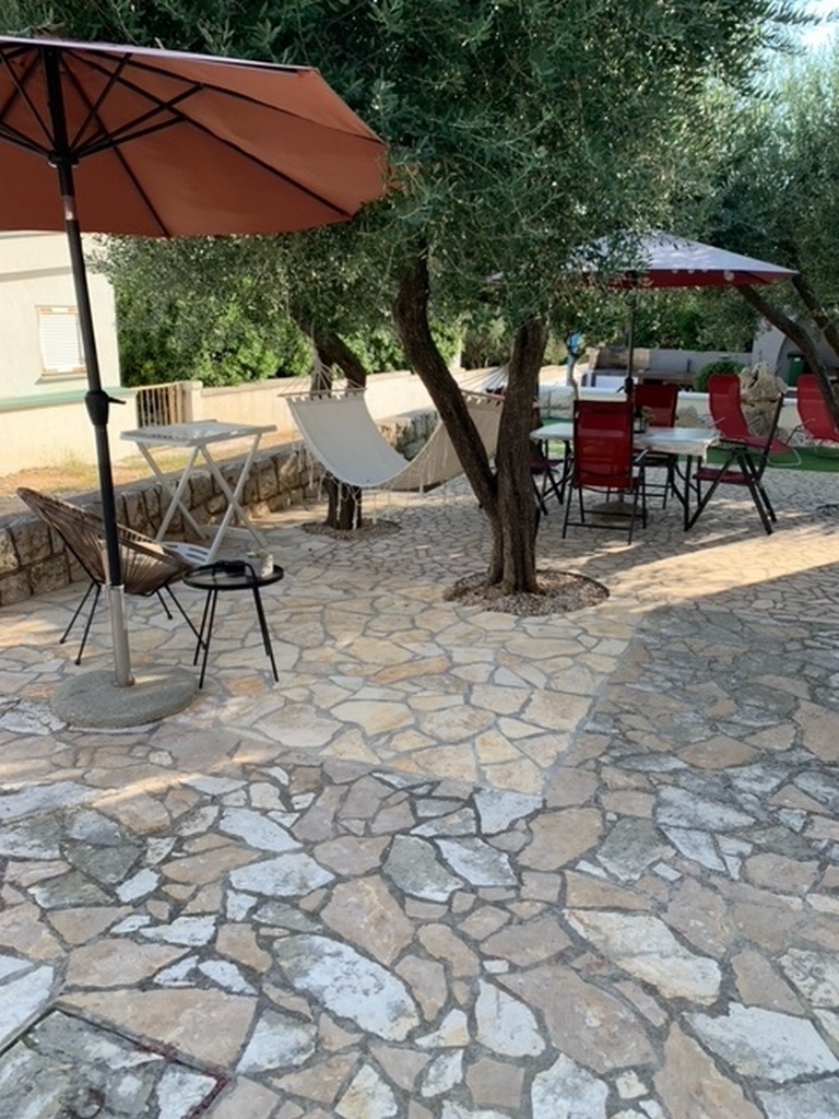 Two bedroom apartment with terrace Povljana, Pag  A-b