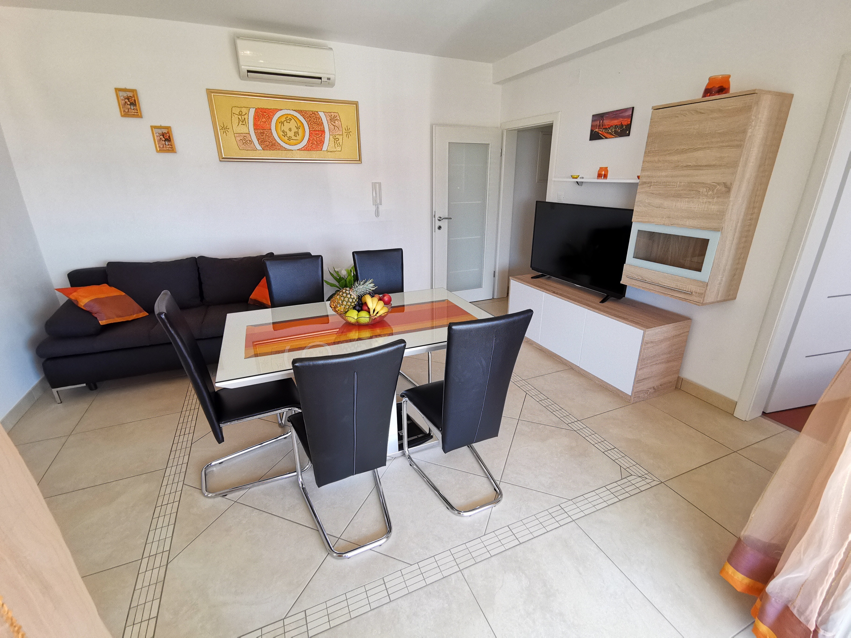 Two bedroom apartment near beach Dramalj, Crikvenica (A-22500-a) Two bedroom apartment near beach Dramalj, Crikvenica (A-22500-a)