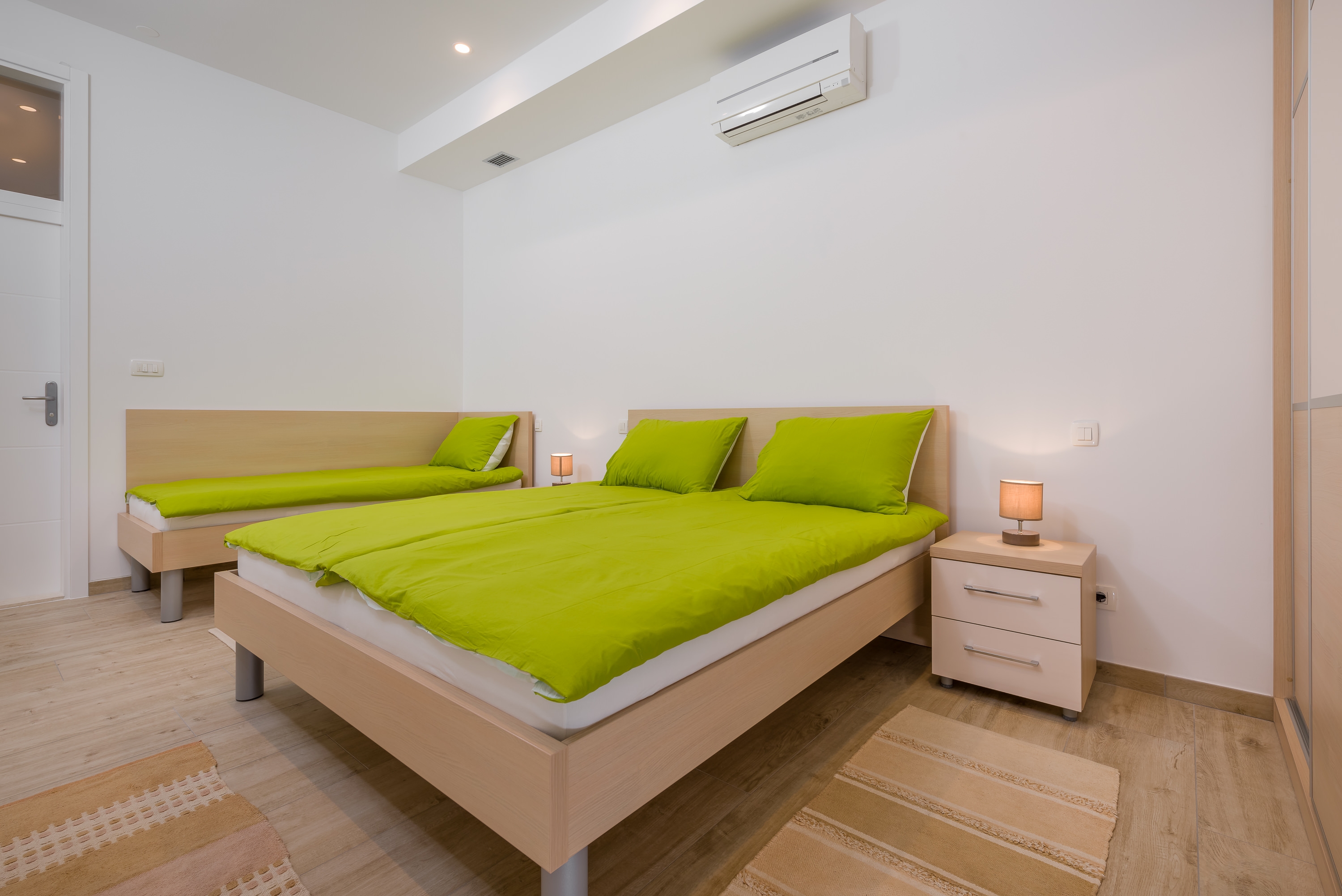 One bedroom apartment with terrace Hvar  A-a