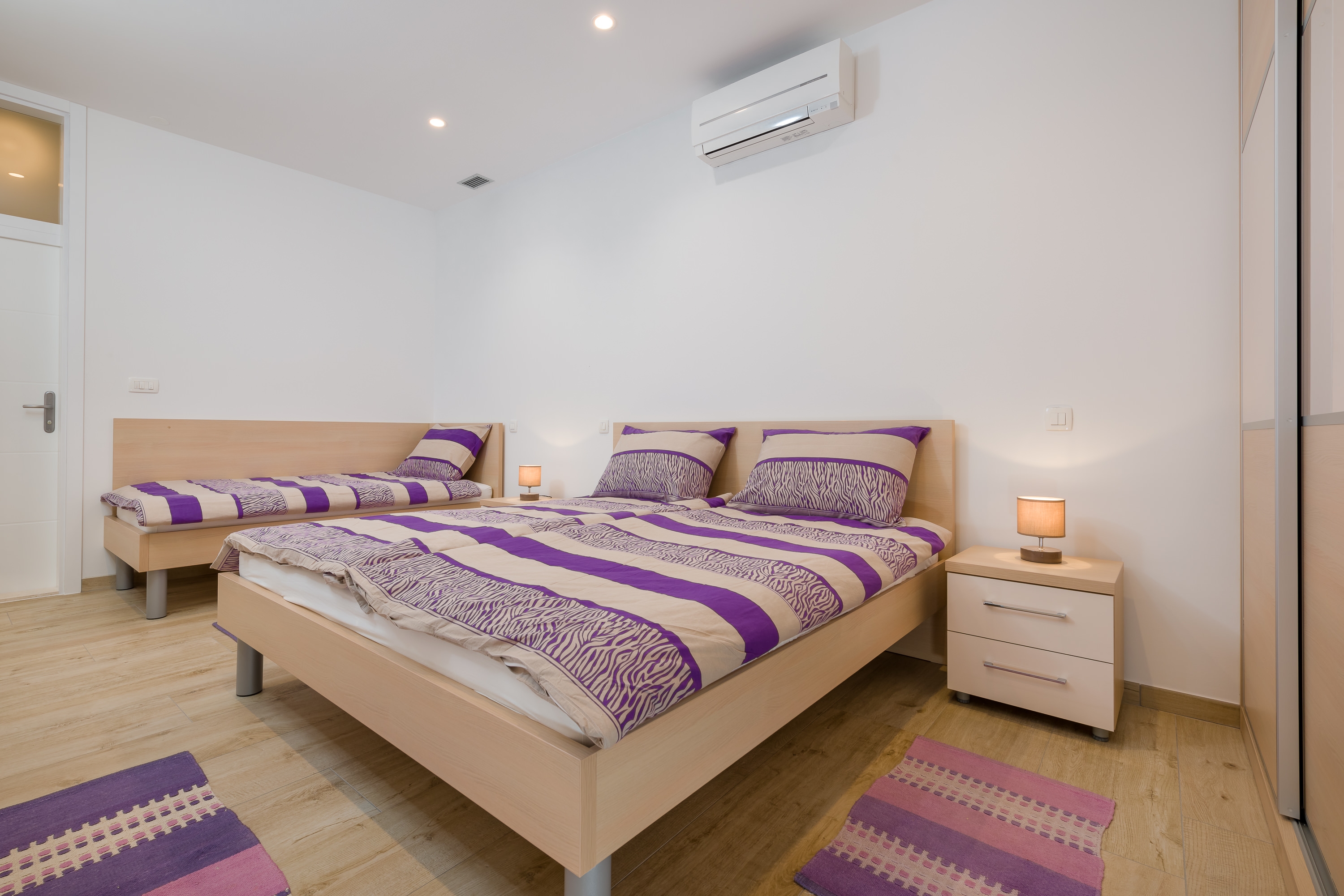 One bedroom apartment with terrace Hvar  A-b