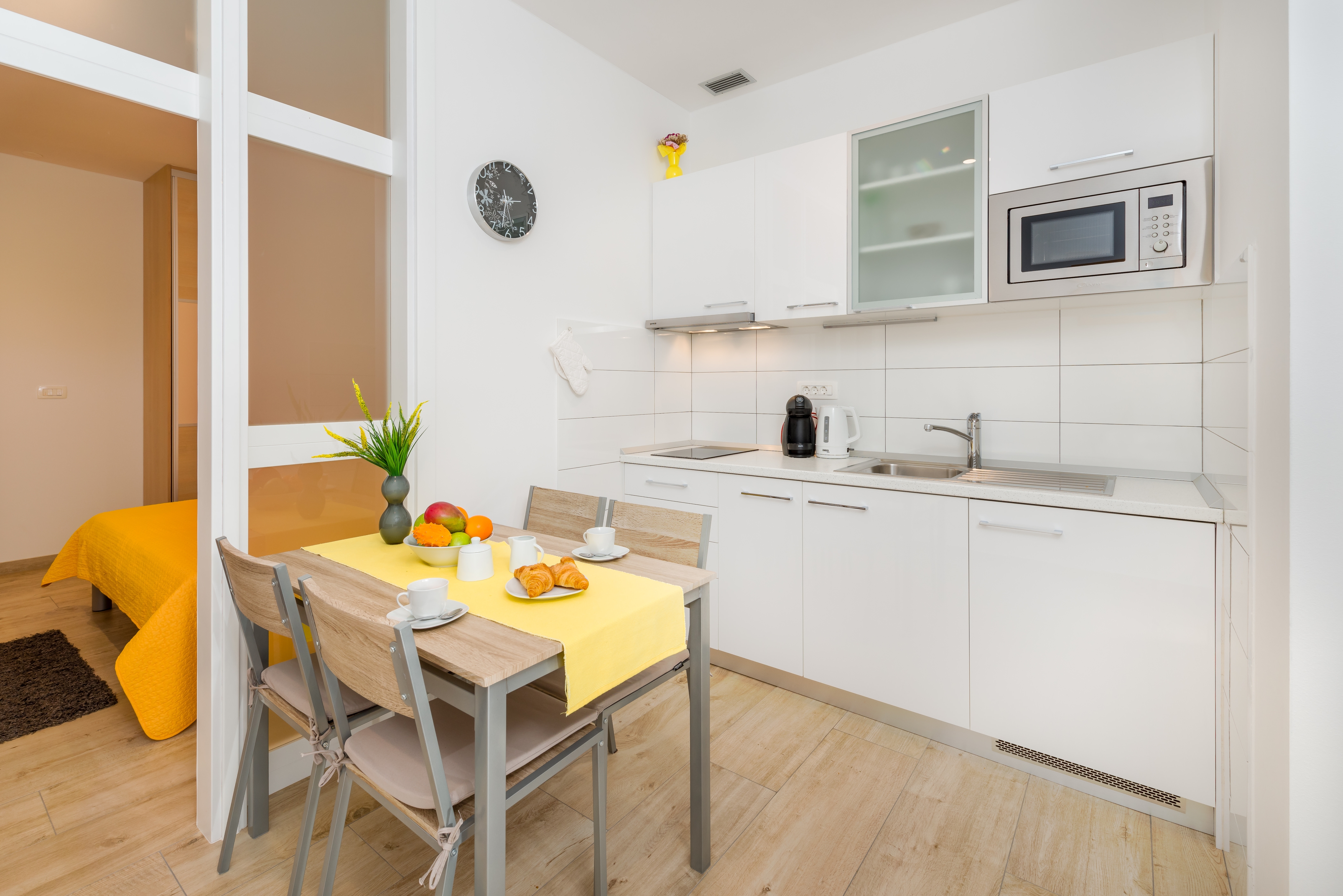 One bedroom apartment with terrace and sea view Hvar  A-d