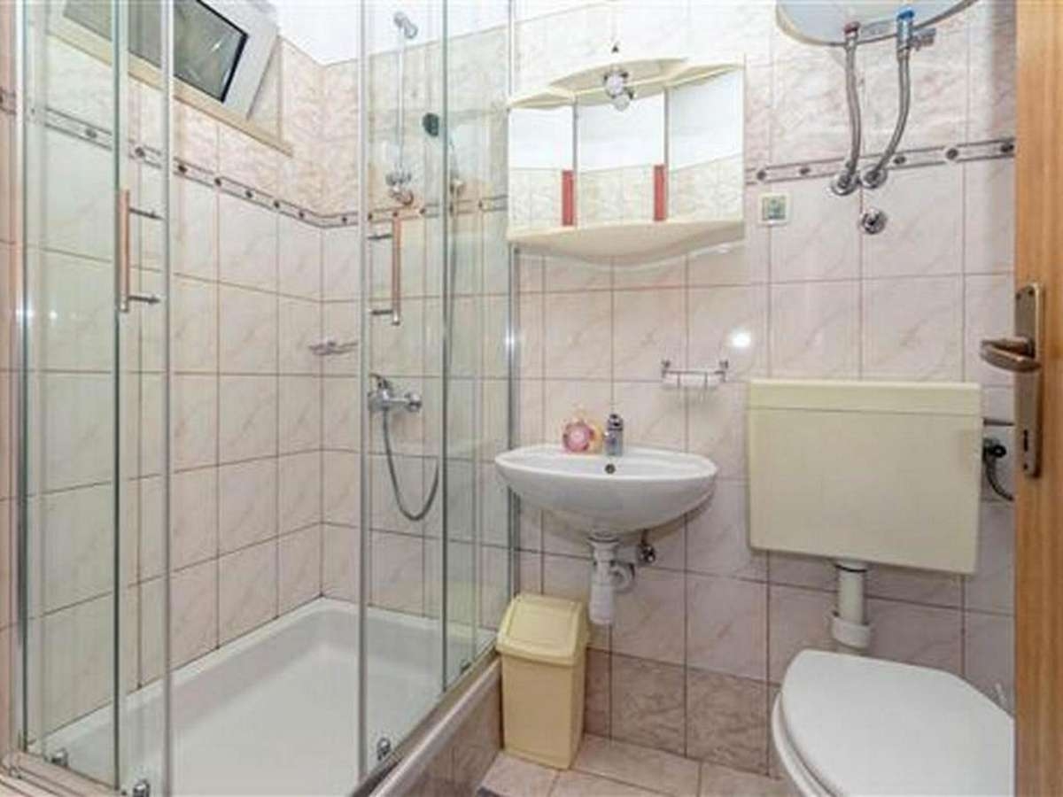 One bedroom apartment near beach Lumbarda, Korčula  A-b