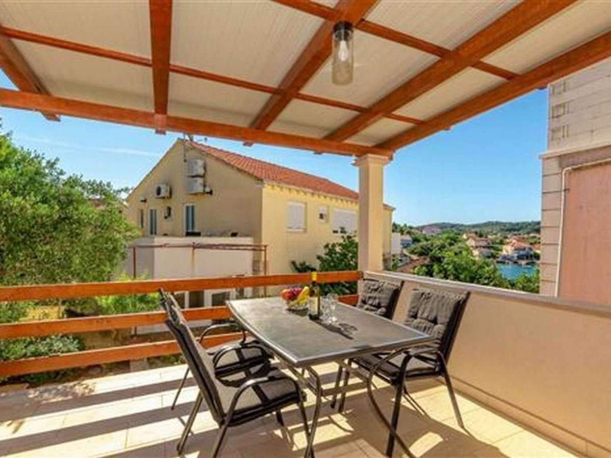 One bedroom apartment near beach Lumbarda, Korčula  A-b